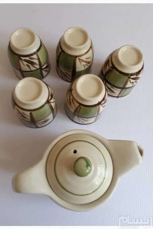 قوری و فنجان قدیمی