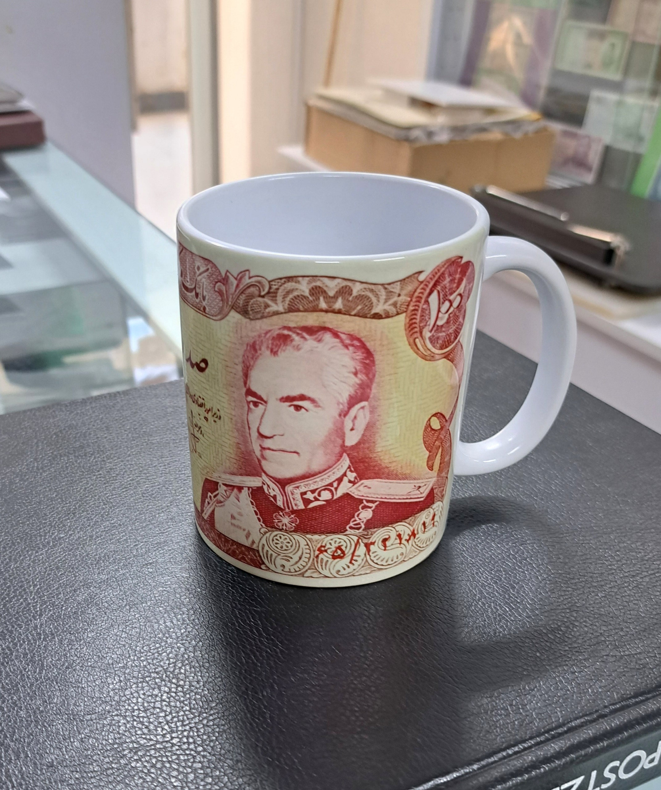 ماگ طرح اسکناس 100 ریالی پهلوی