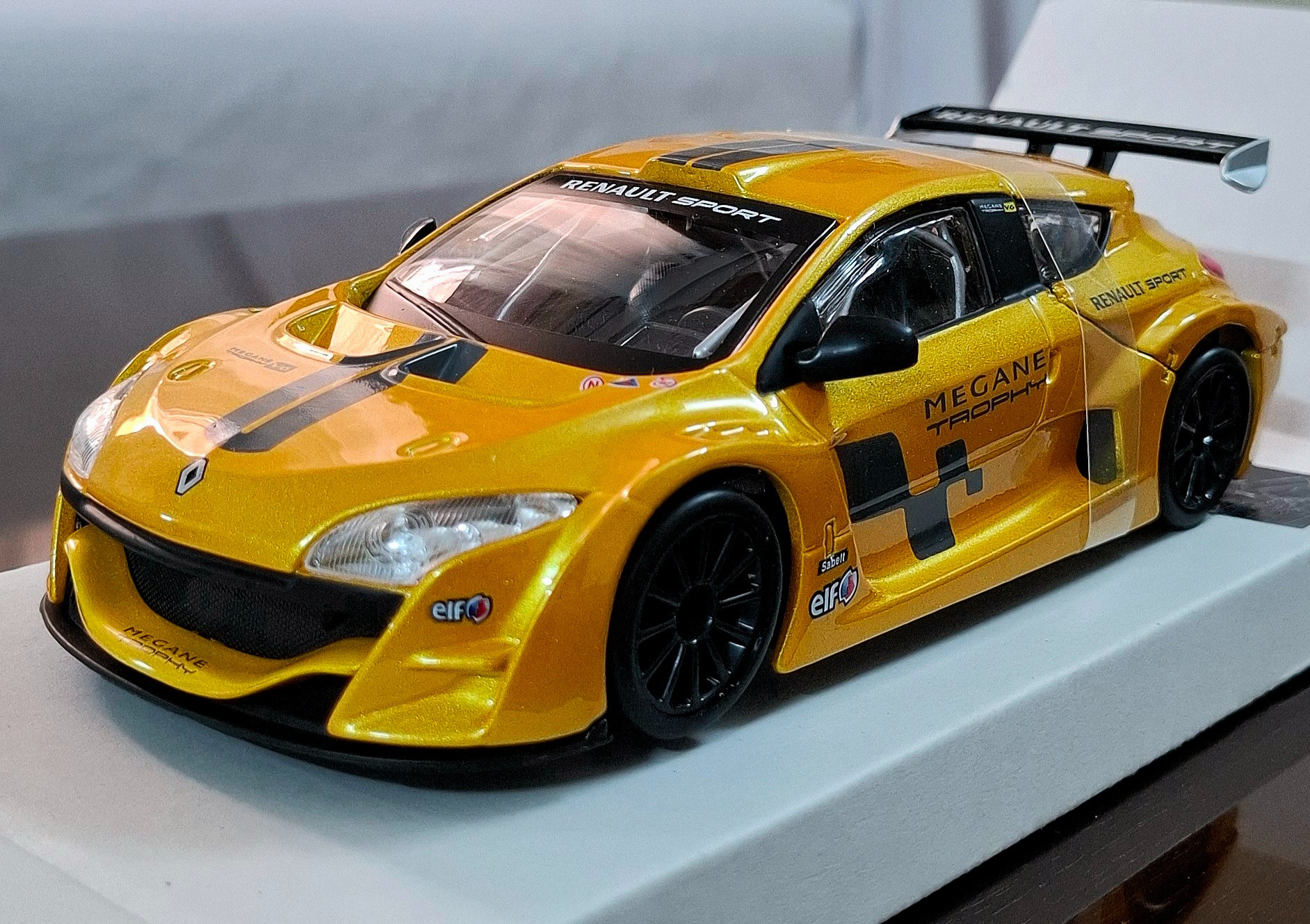 RENAULT MEGAN TROPHY 1/24