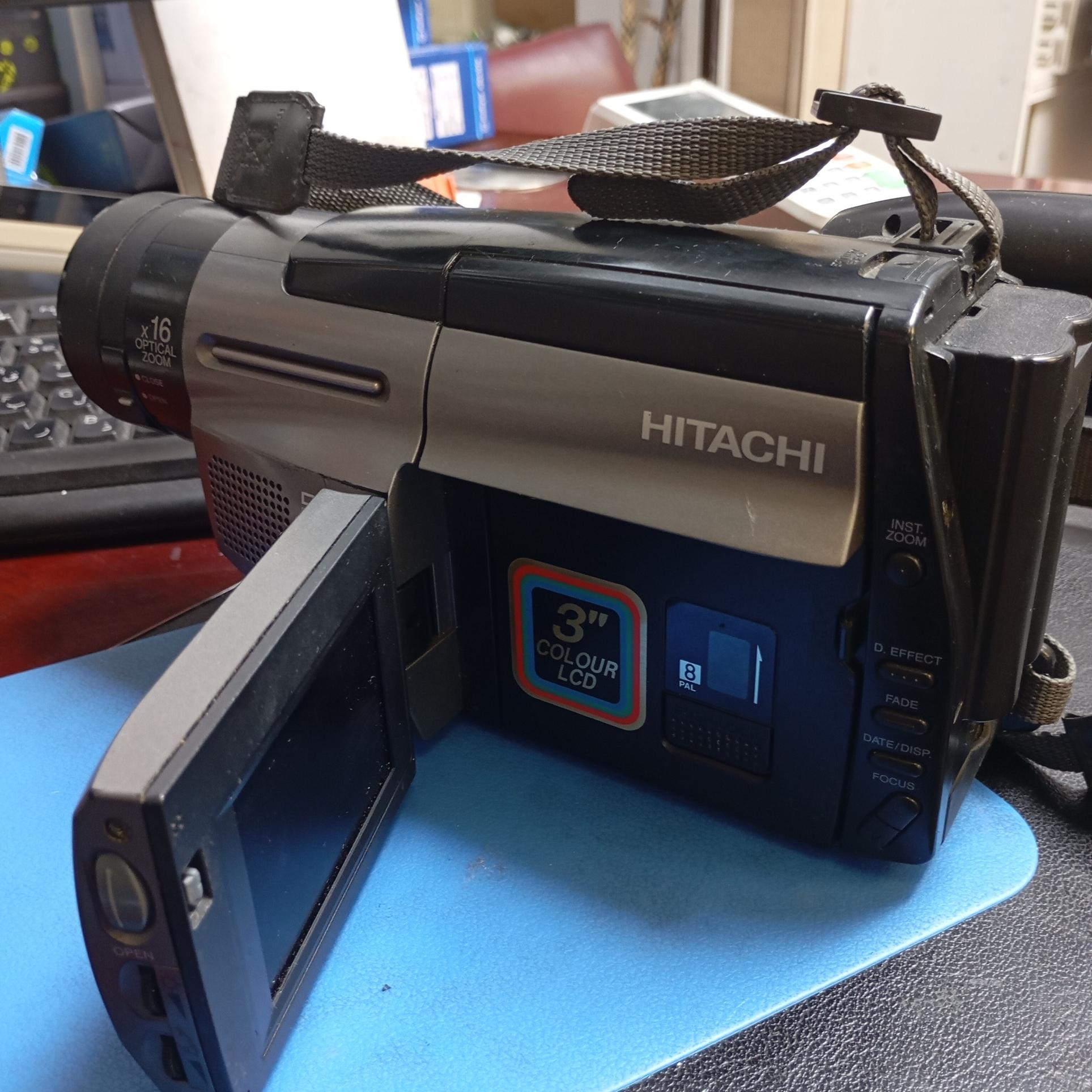 دوربین قدیمی هیتاچی فیلمبرداری