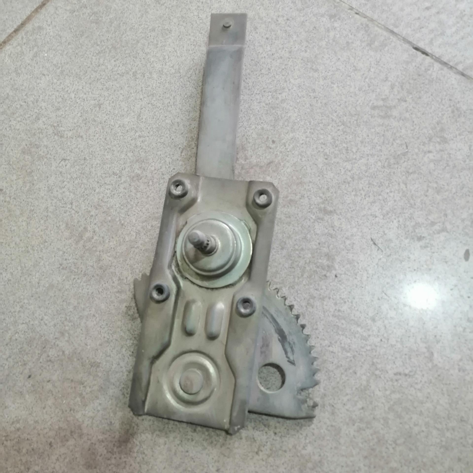 بالابر شیشه پیکان