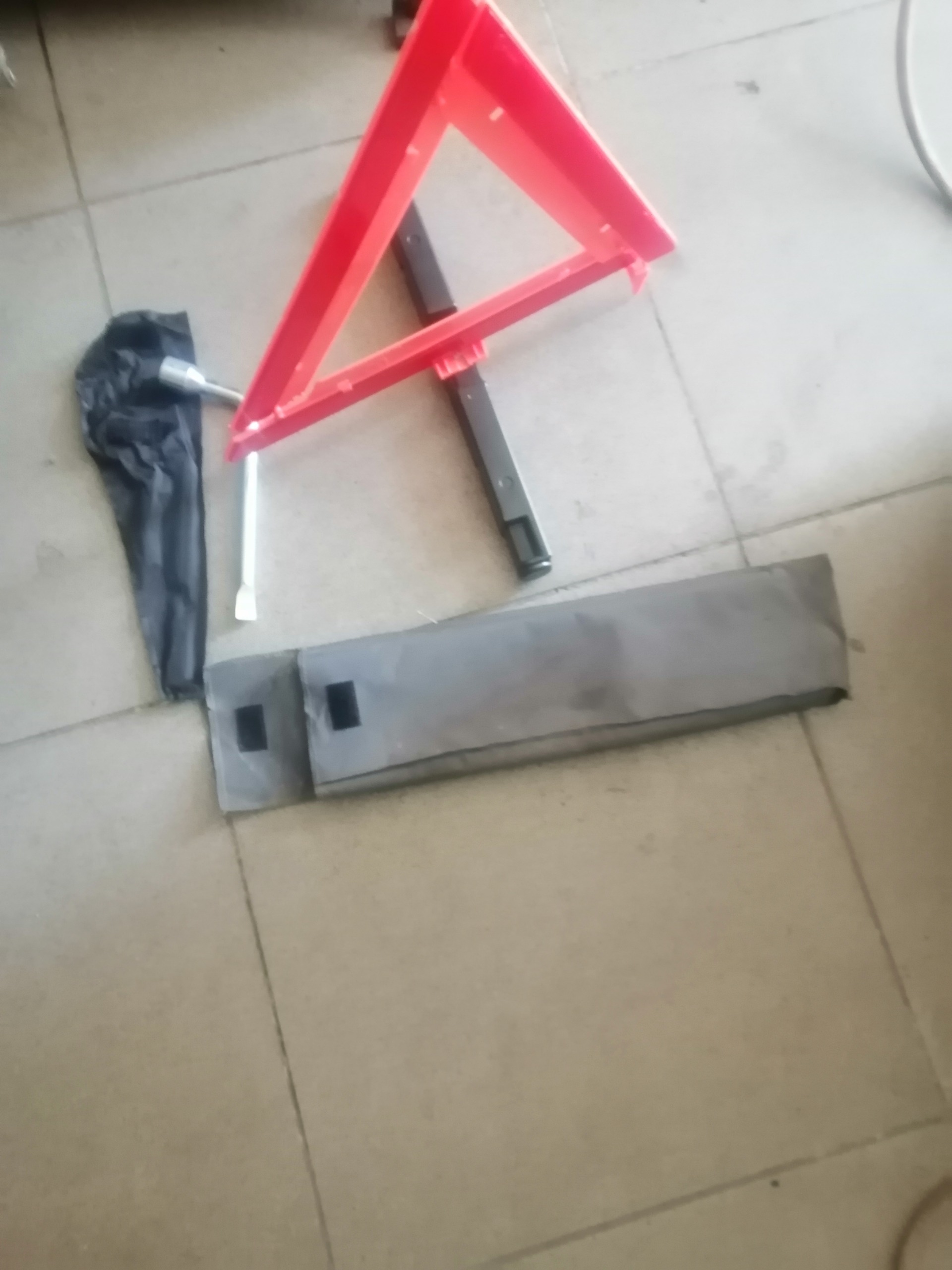 مثلث خطر خودرو