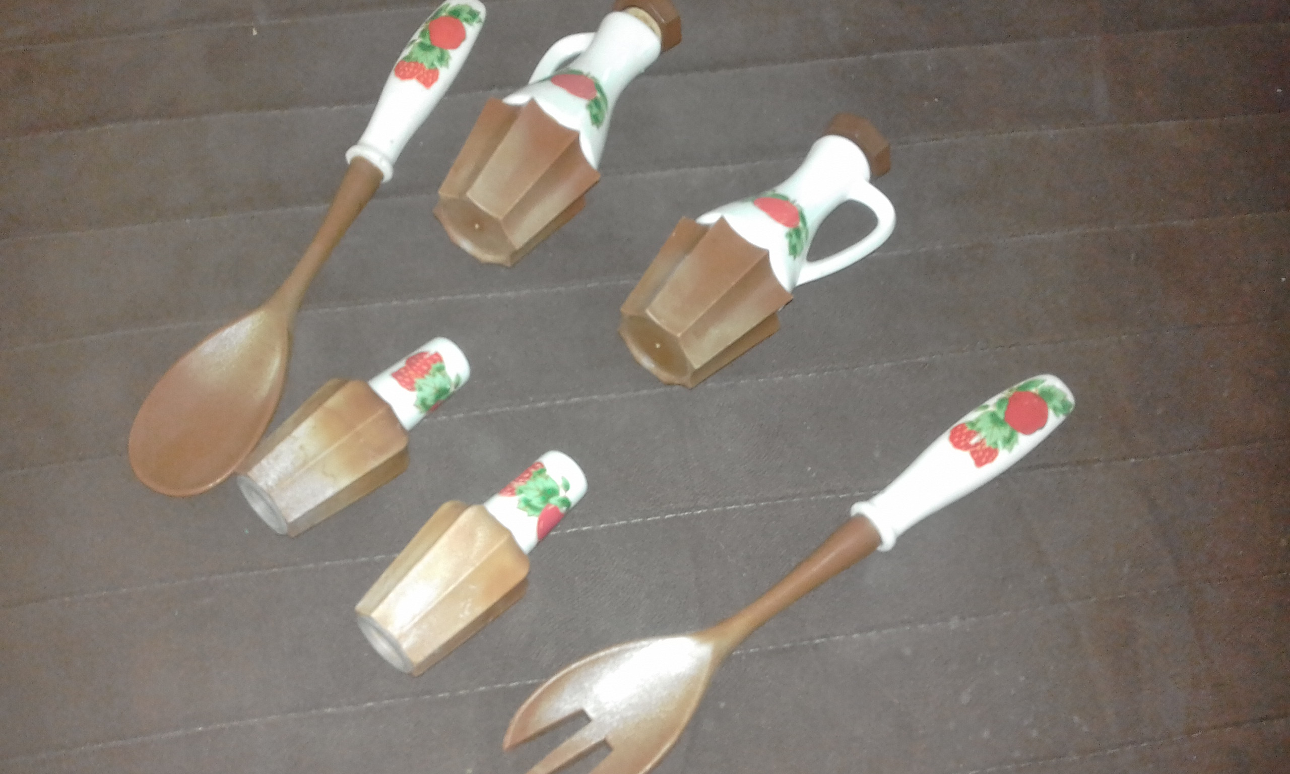 آبلیمو خوری ونمکدان قدیمی