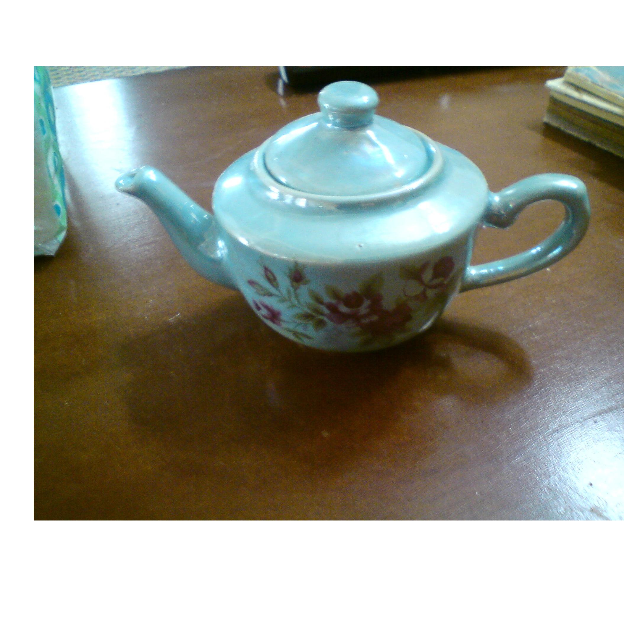 قوری بسیارکوچک قدیمی