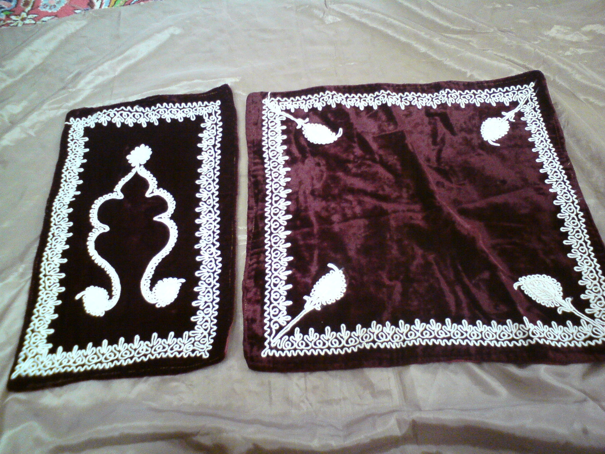 جانماز مخمل قدیمی