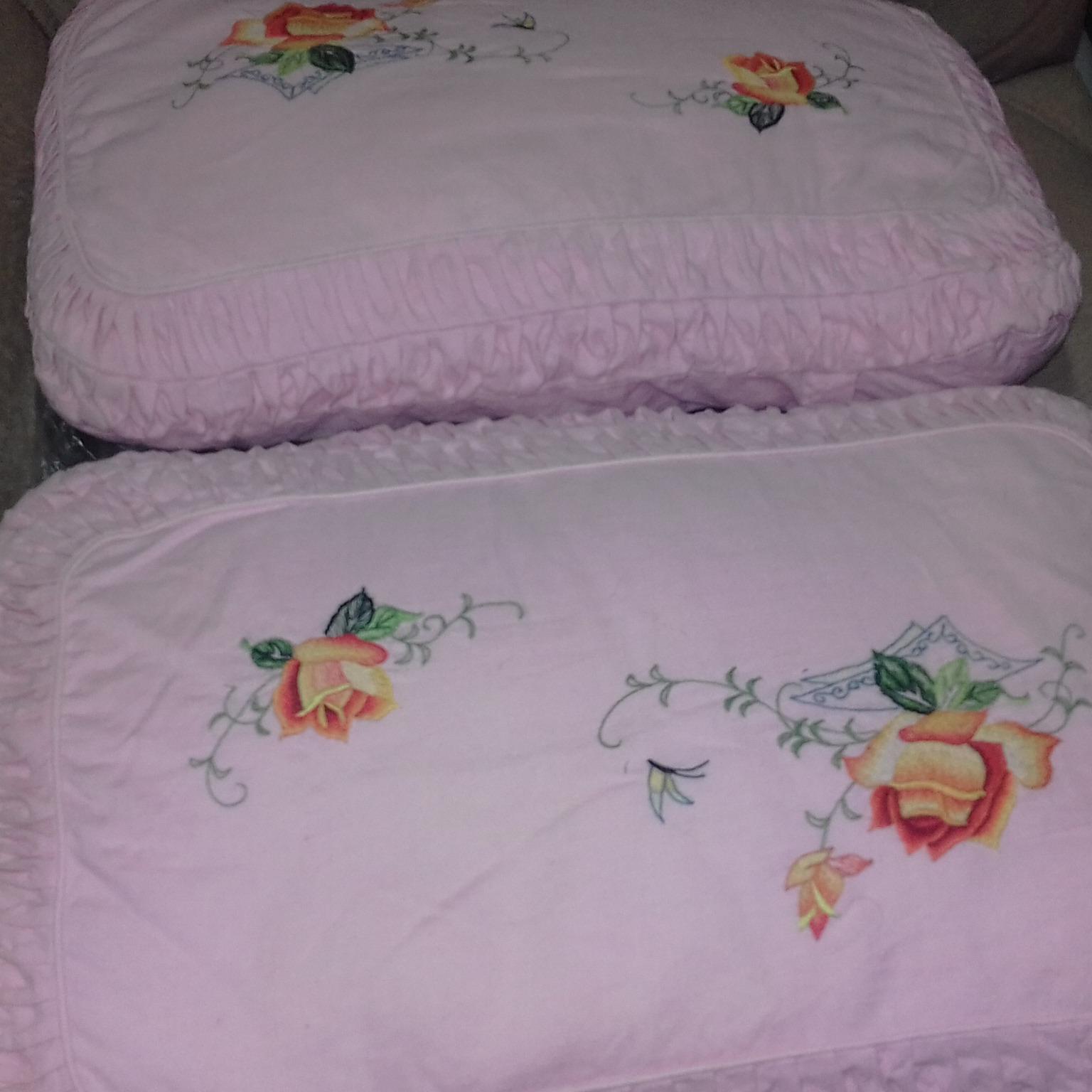 دوعدد بالش کوچک قدیمی نوستالوژی کمیاب