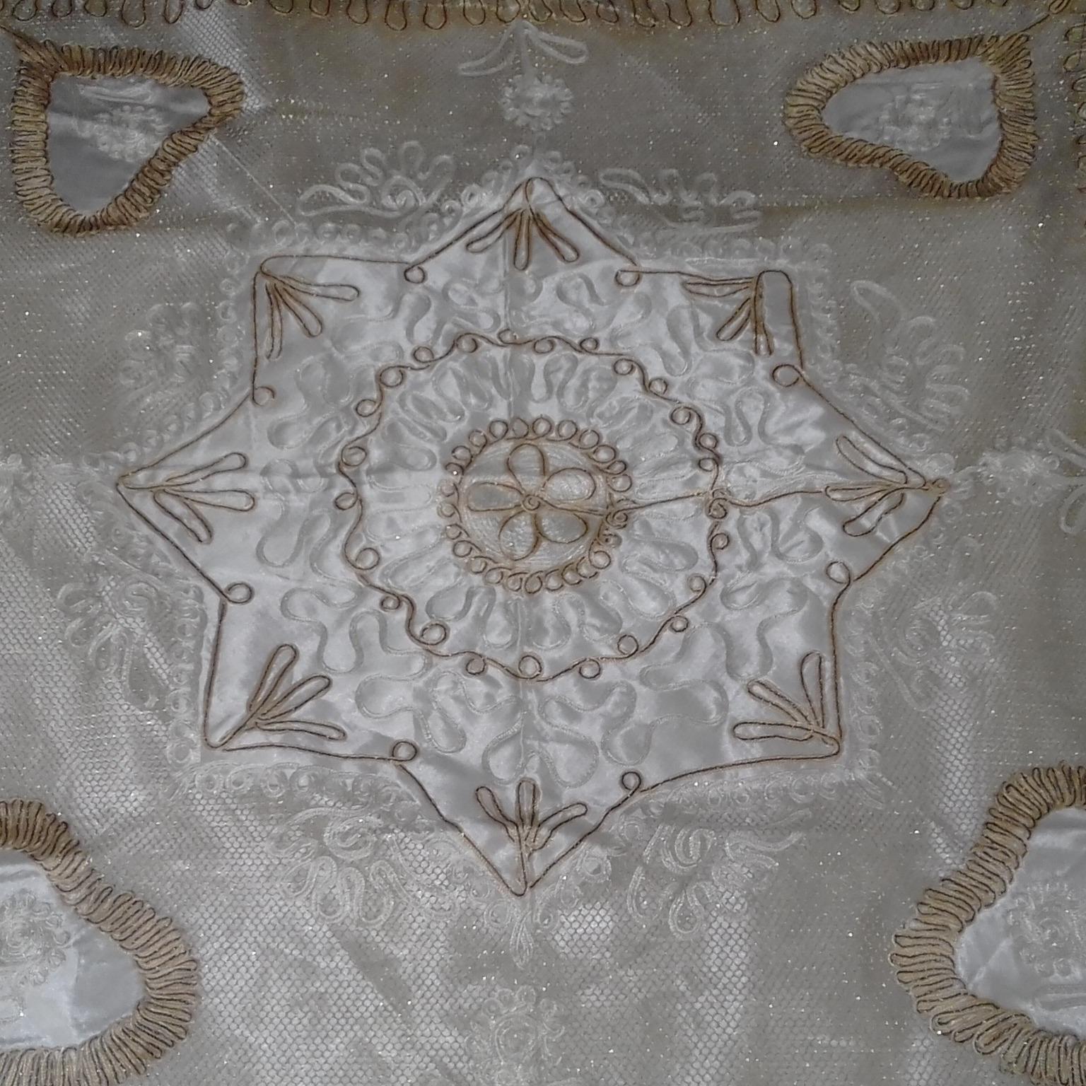 رومیزی ساتن توری