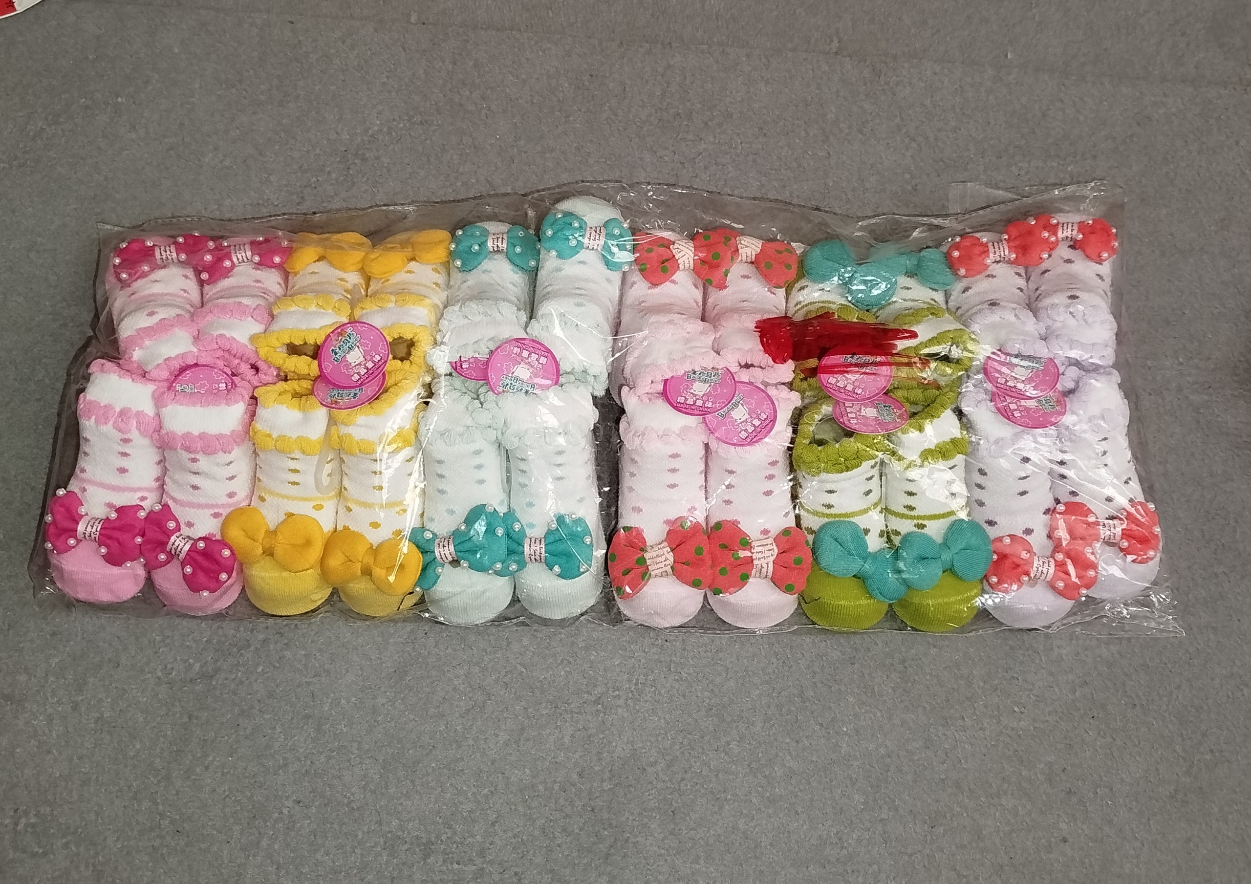 دوازده جفت  جوراب خارجی بچه گانه