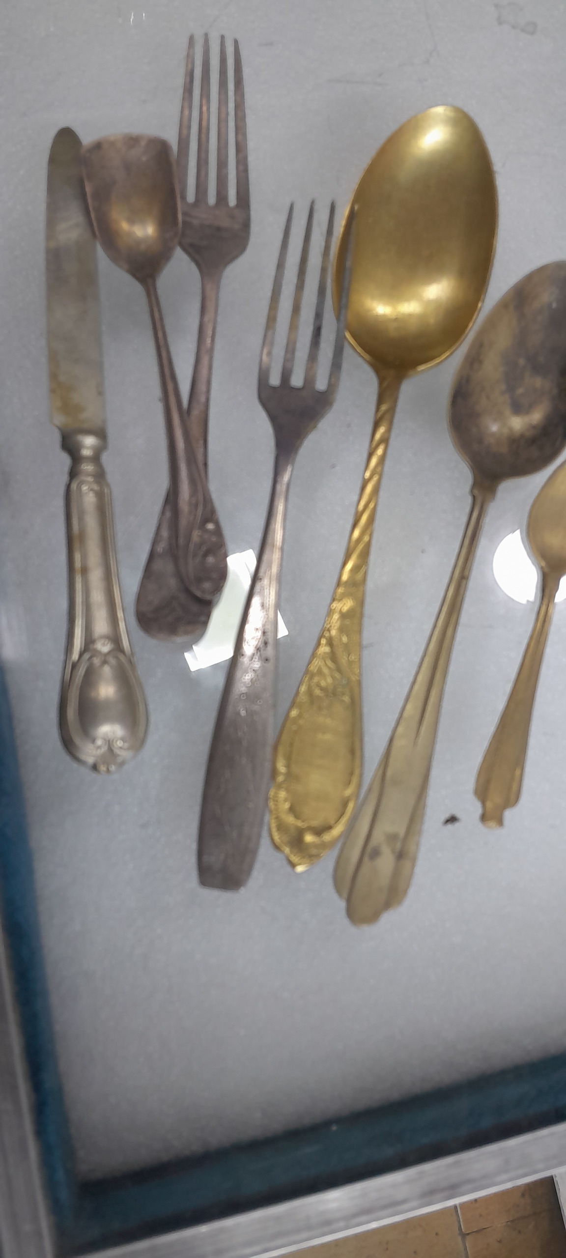 قاشق وچنگال قدیمی