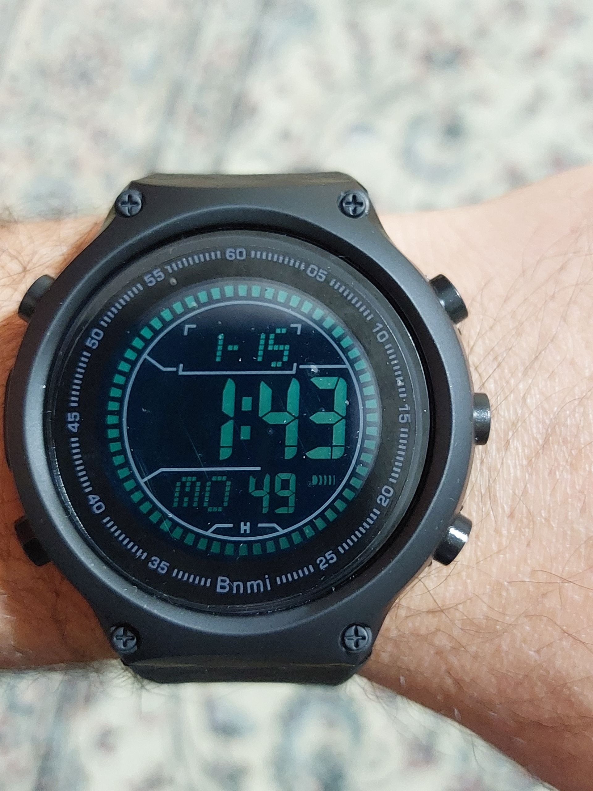 ساعت مچی طرح فضایی