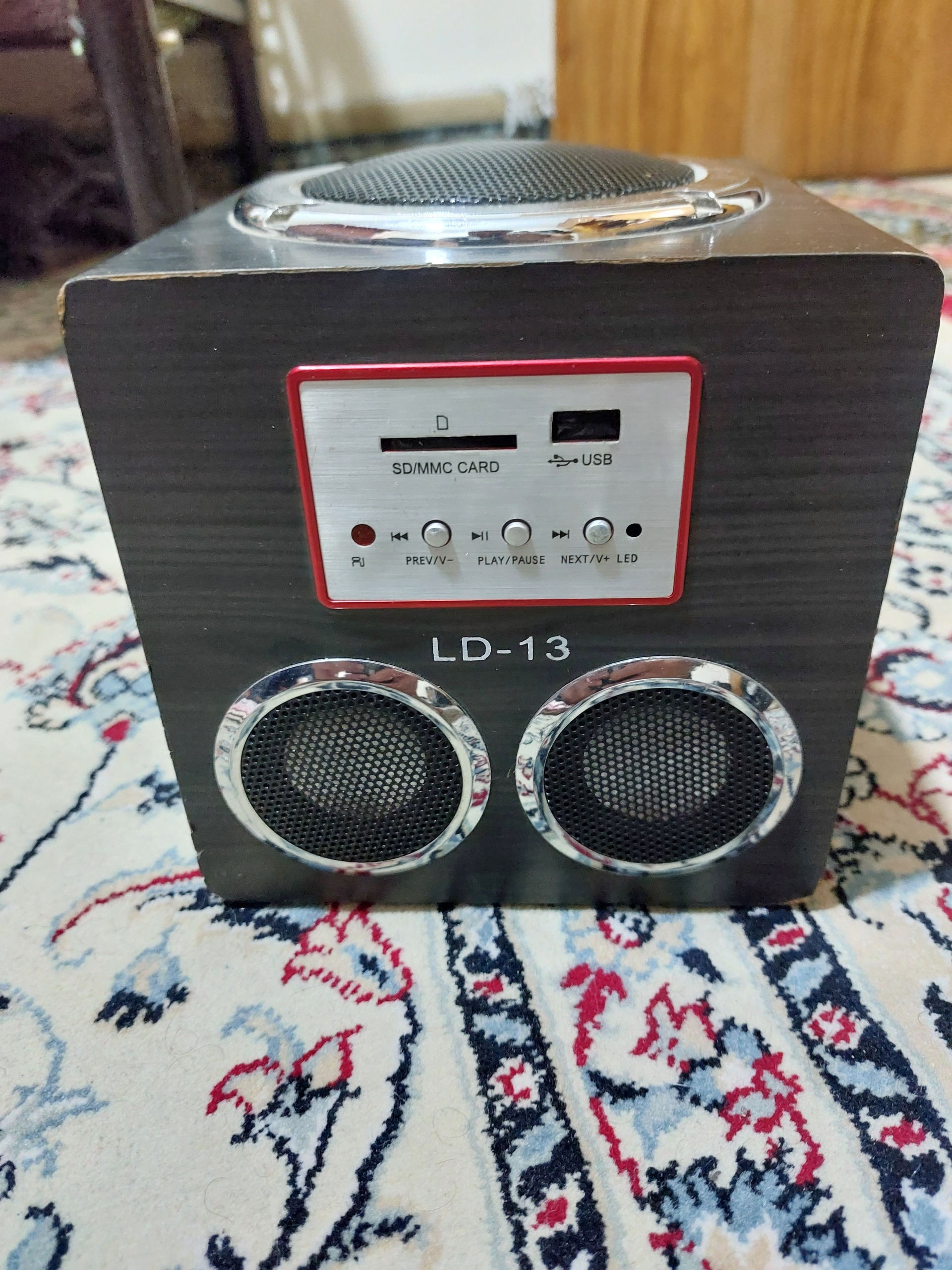 اسپیکر بلوتوثی همراه .توضیحات