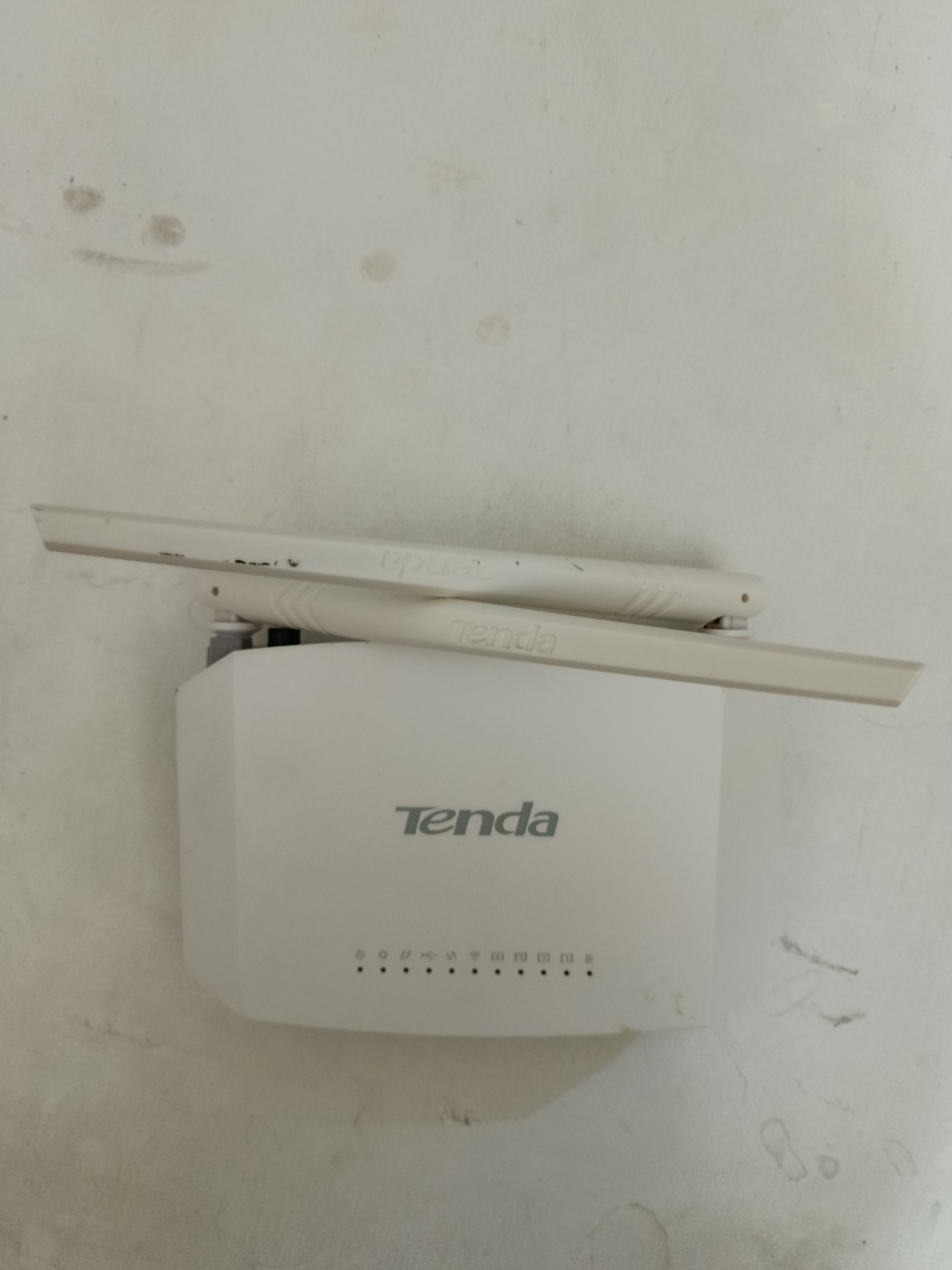 مودم tenda ADSL2