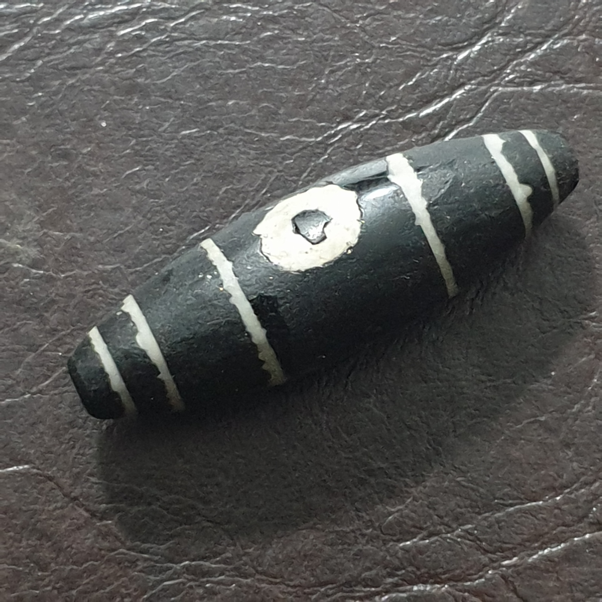 مهره بسیار زیبا و کلکسیونی نقشدار