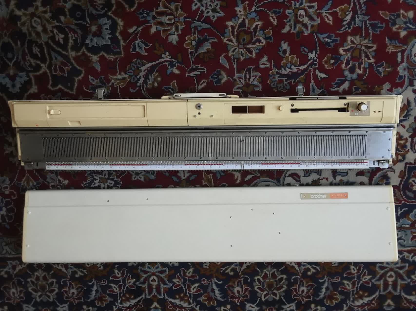 چرخ بافتنی Brother 840