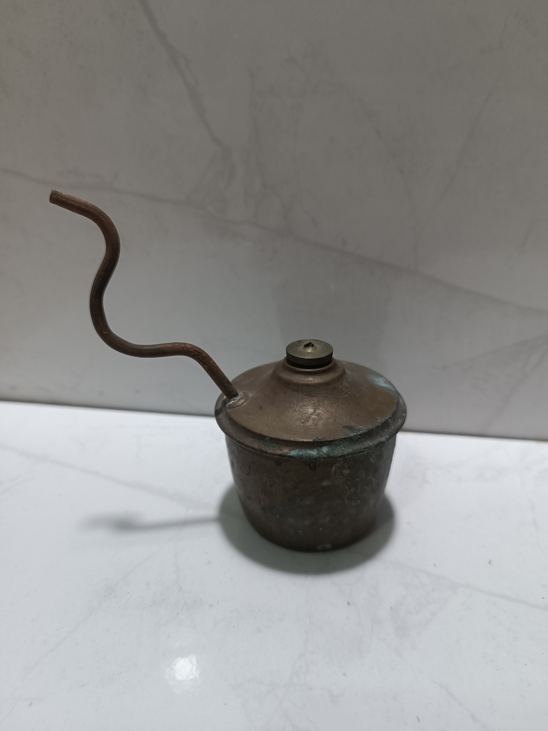 الکل دان برنجی کاملا سالم و تمیز