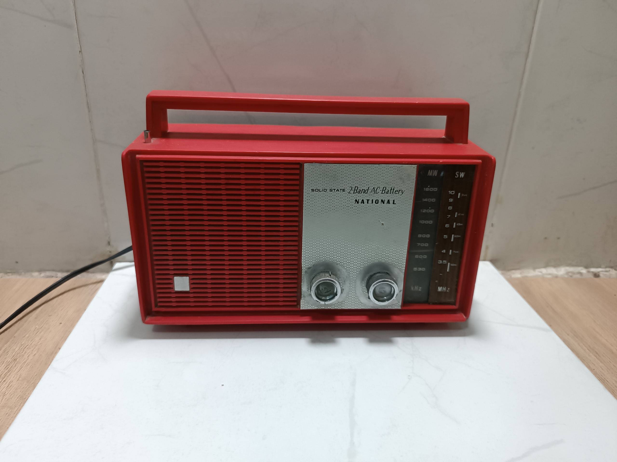 رادیو ناسیونال 80 ساله عتیقه