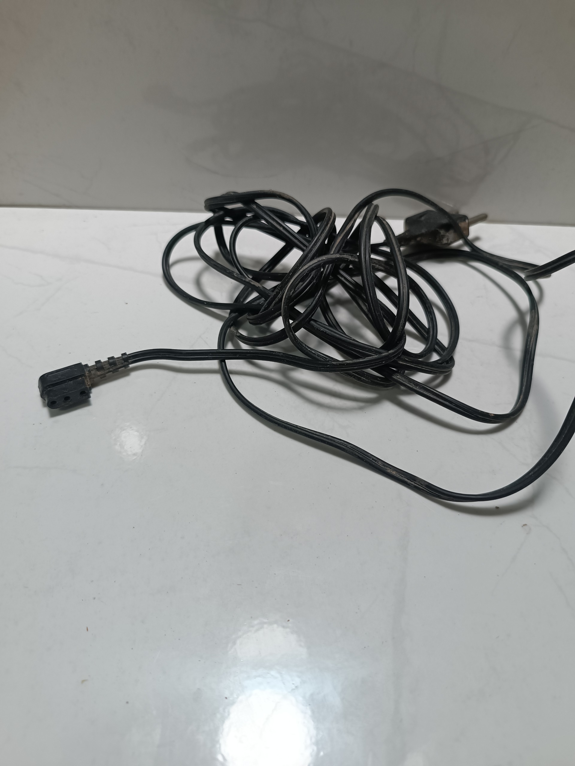 سیم برق کمیاب سه فیش ژاپنی