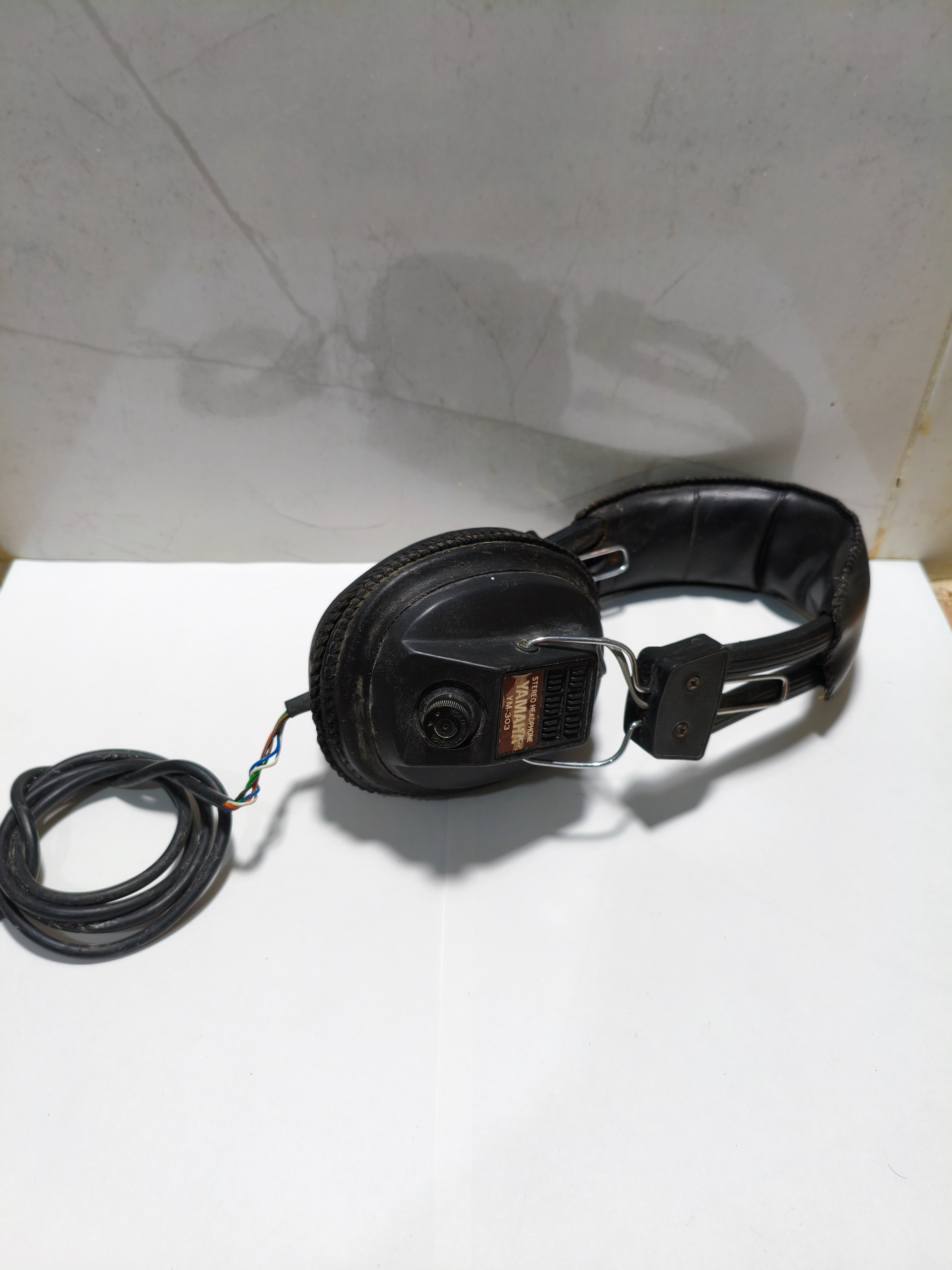 هدفون عتیقه یاماها مدل YM-303