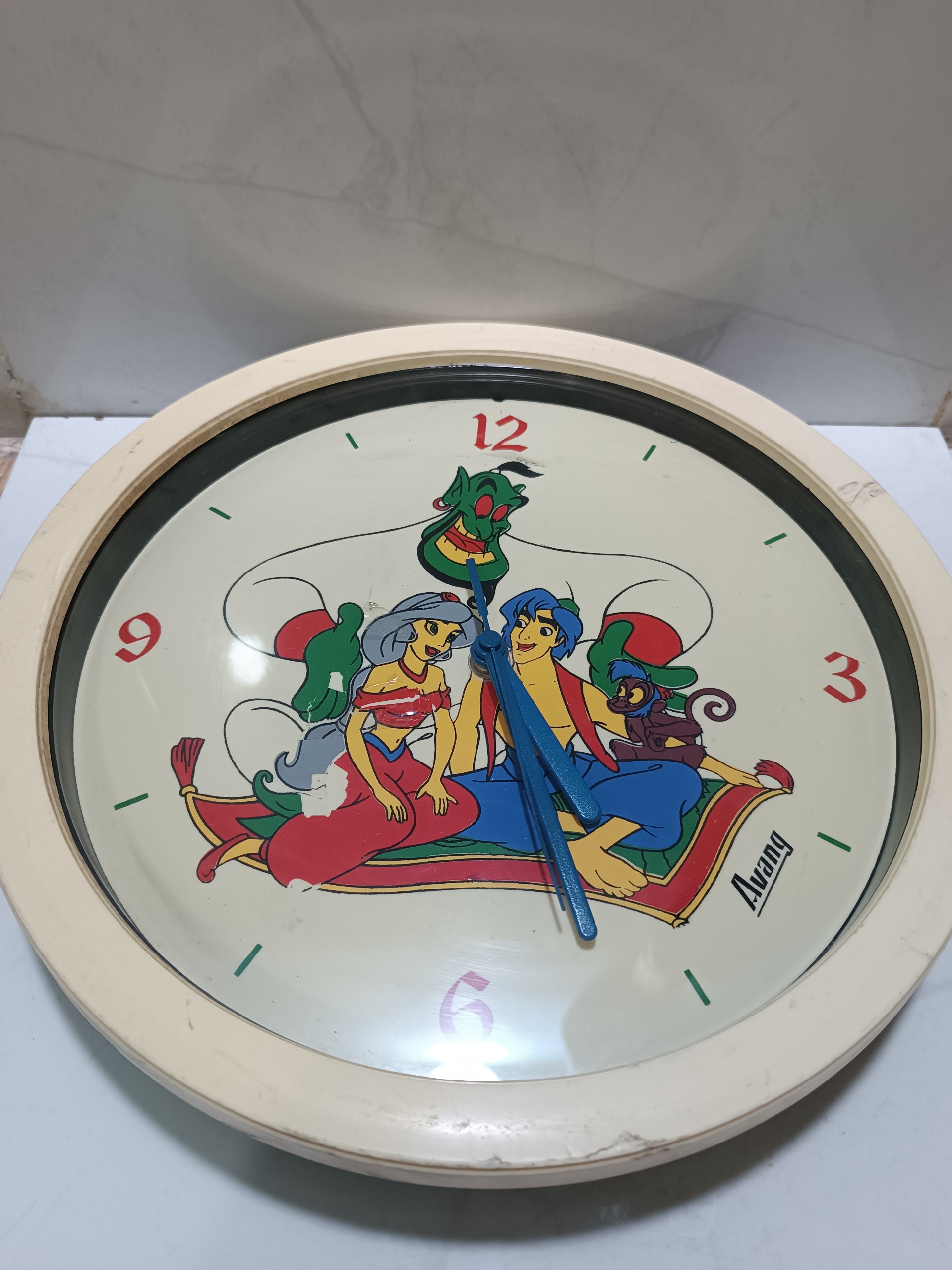 ساعت دیواری علاالدین قدیمی