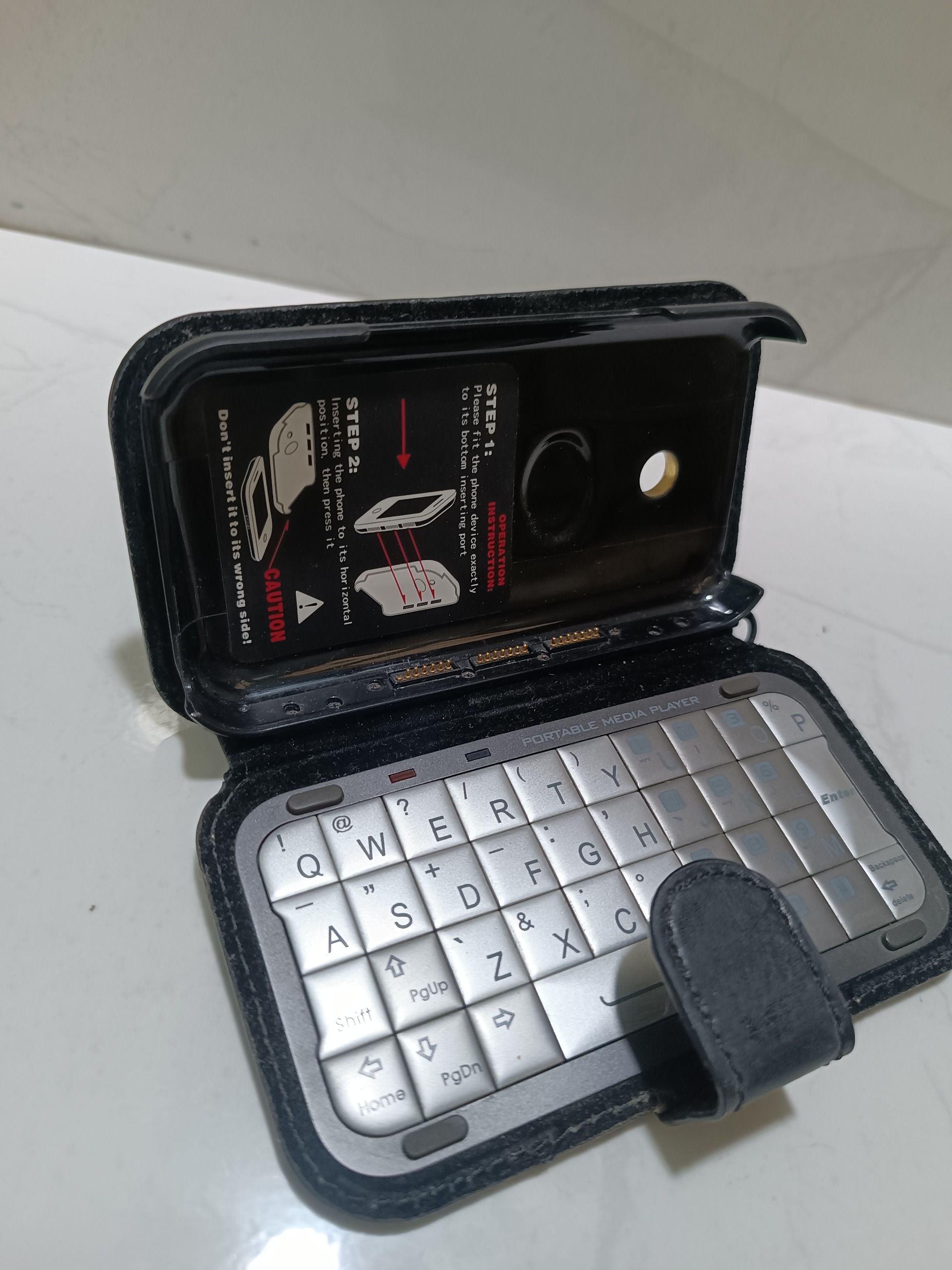 قاب کیبورد دار آیفون چرم