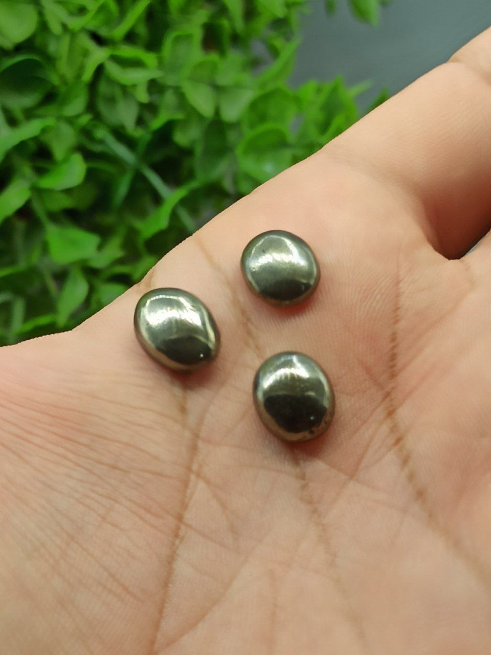 نگین پیریت طبیعی دو عدد موجود هست