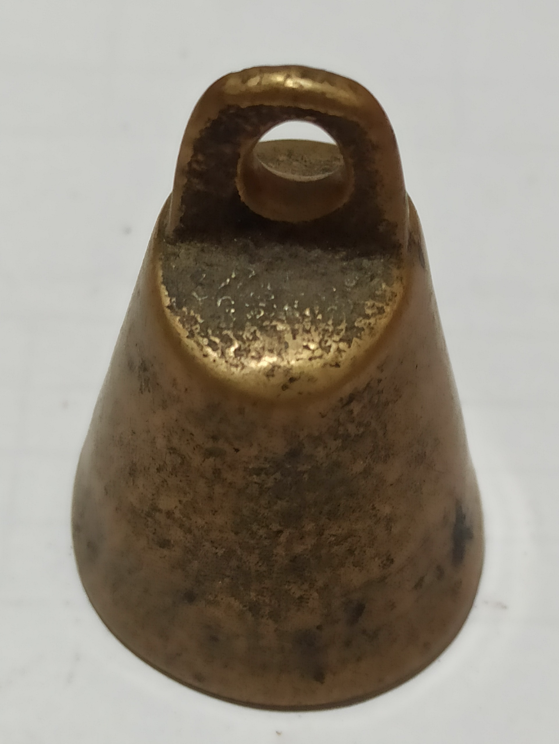 زنگوله برنجی قدیمی مطابق با تصاویر