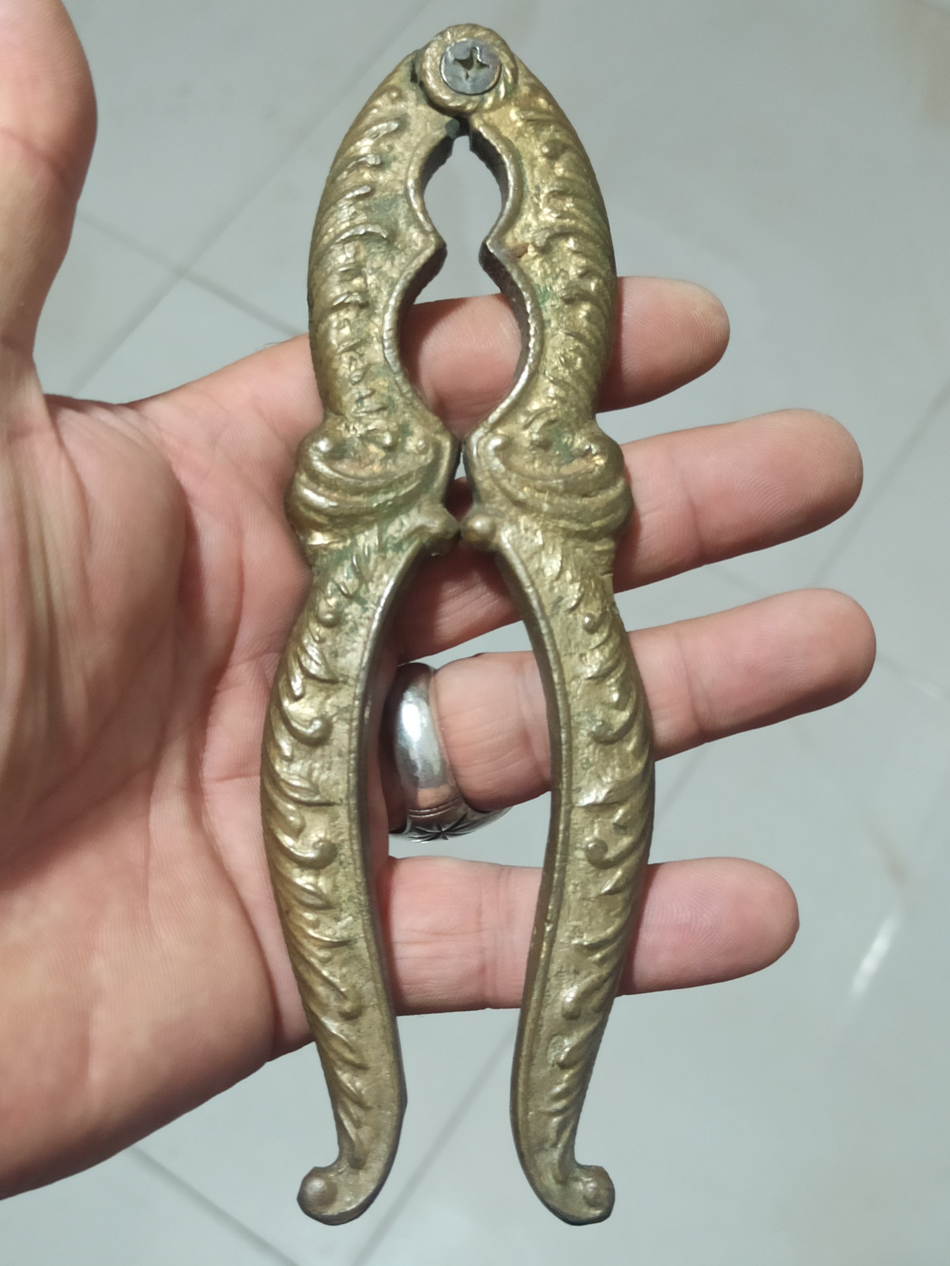 فندق شکن کمیاب برنزی کهنه و قدیمی خارجی