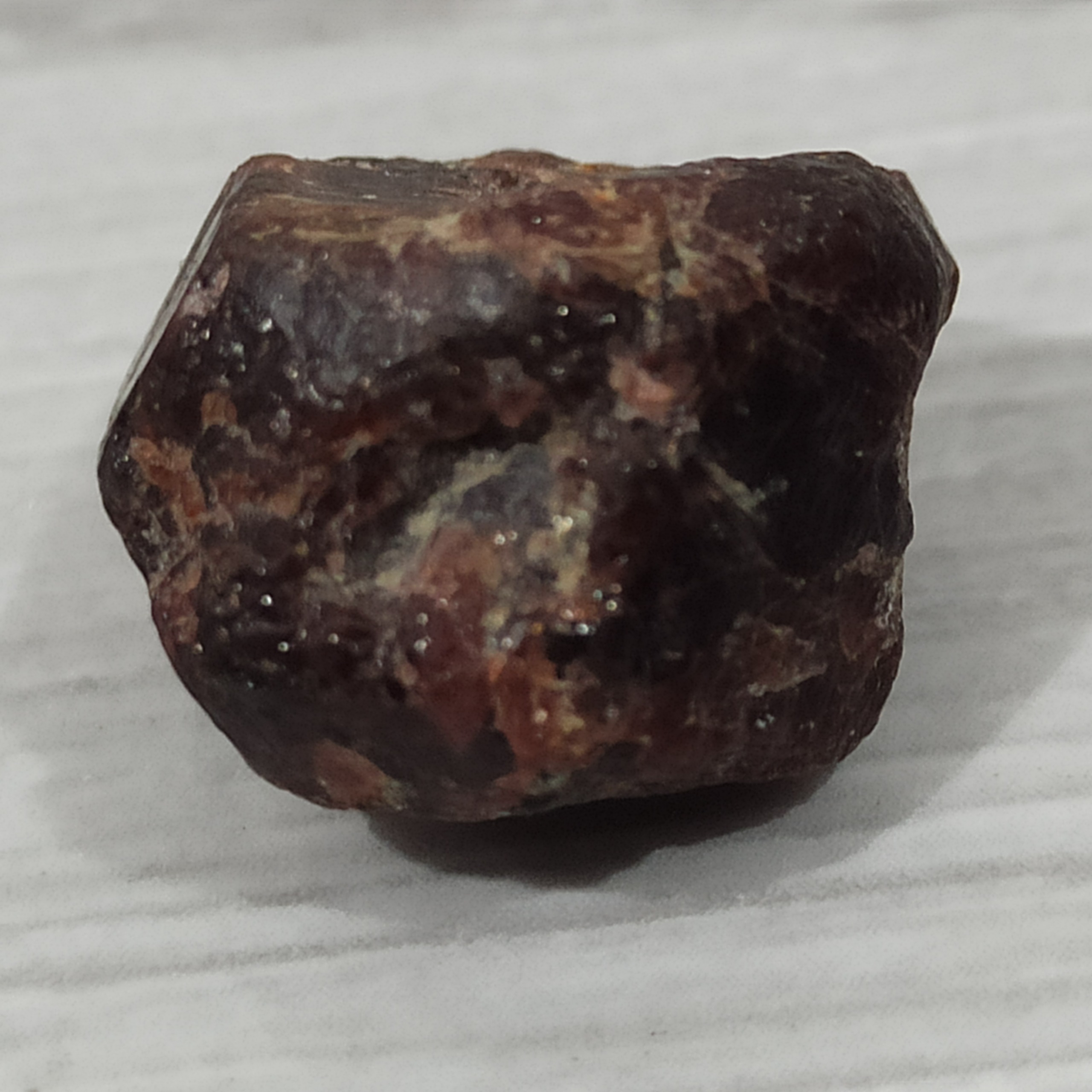 سنگ گارنت سرخ طبیعی