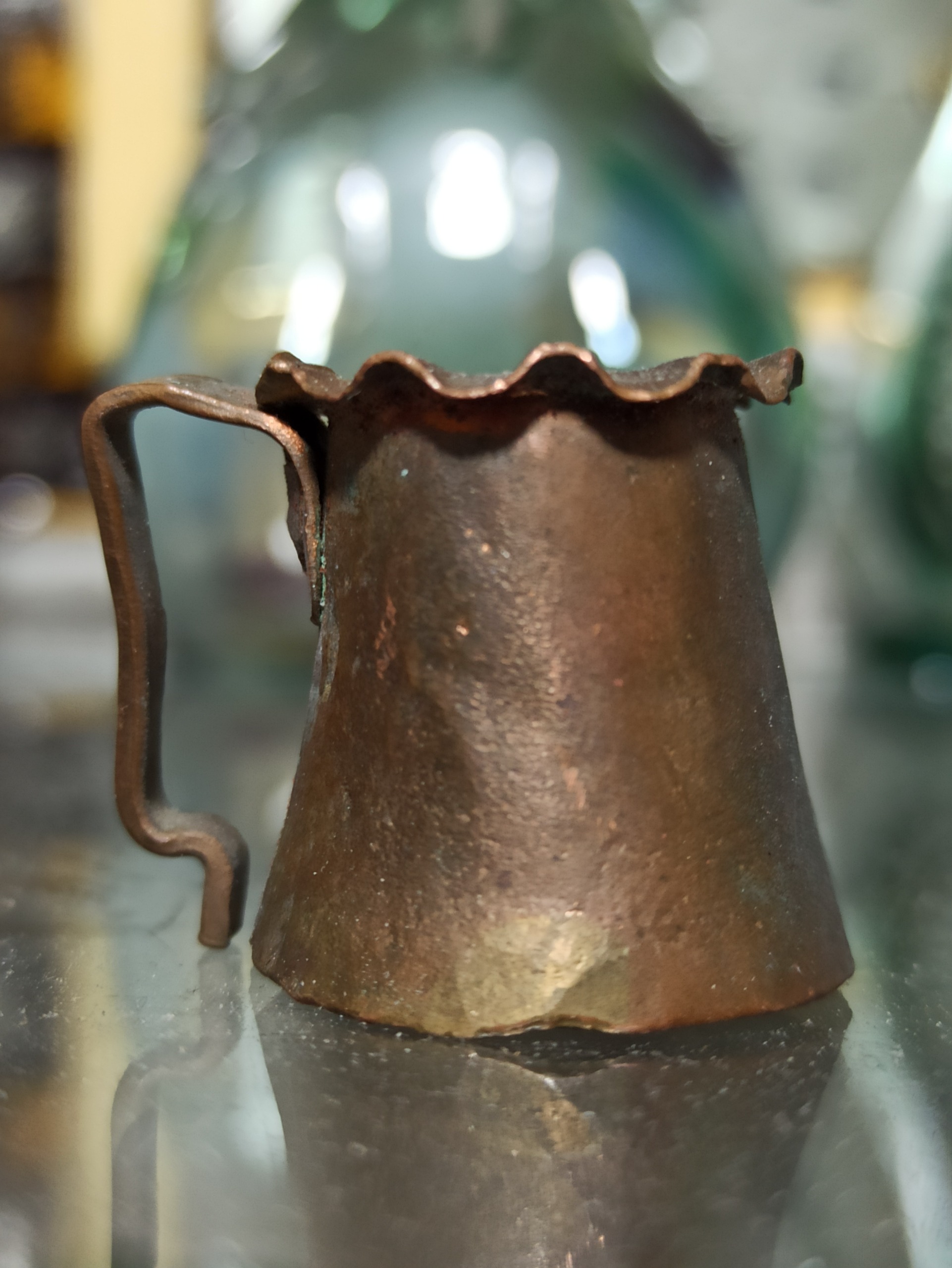 مشربه کوچک مسی دستساز قدیمی نوستالژی