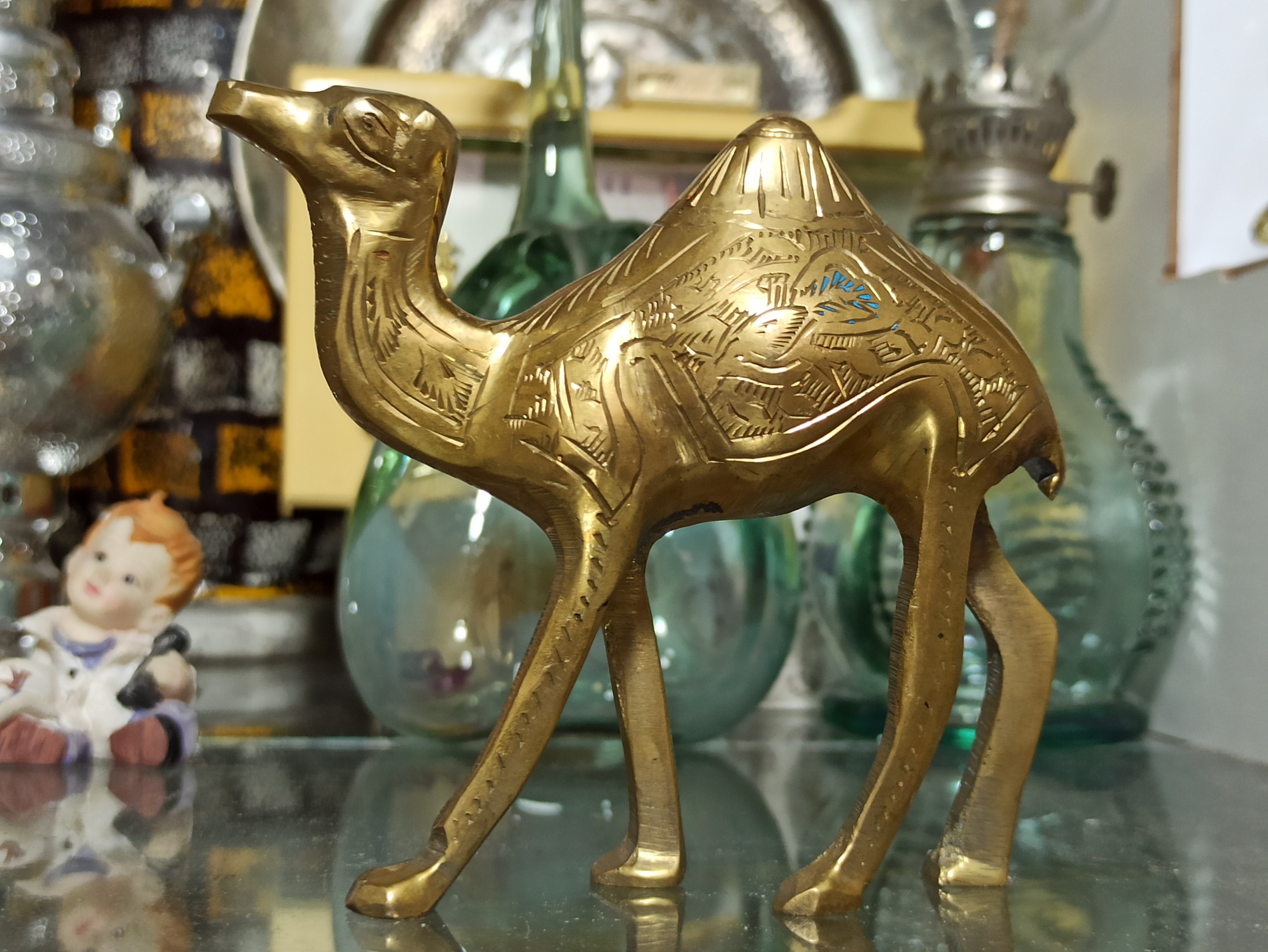 مجسمه برنزی شتر