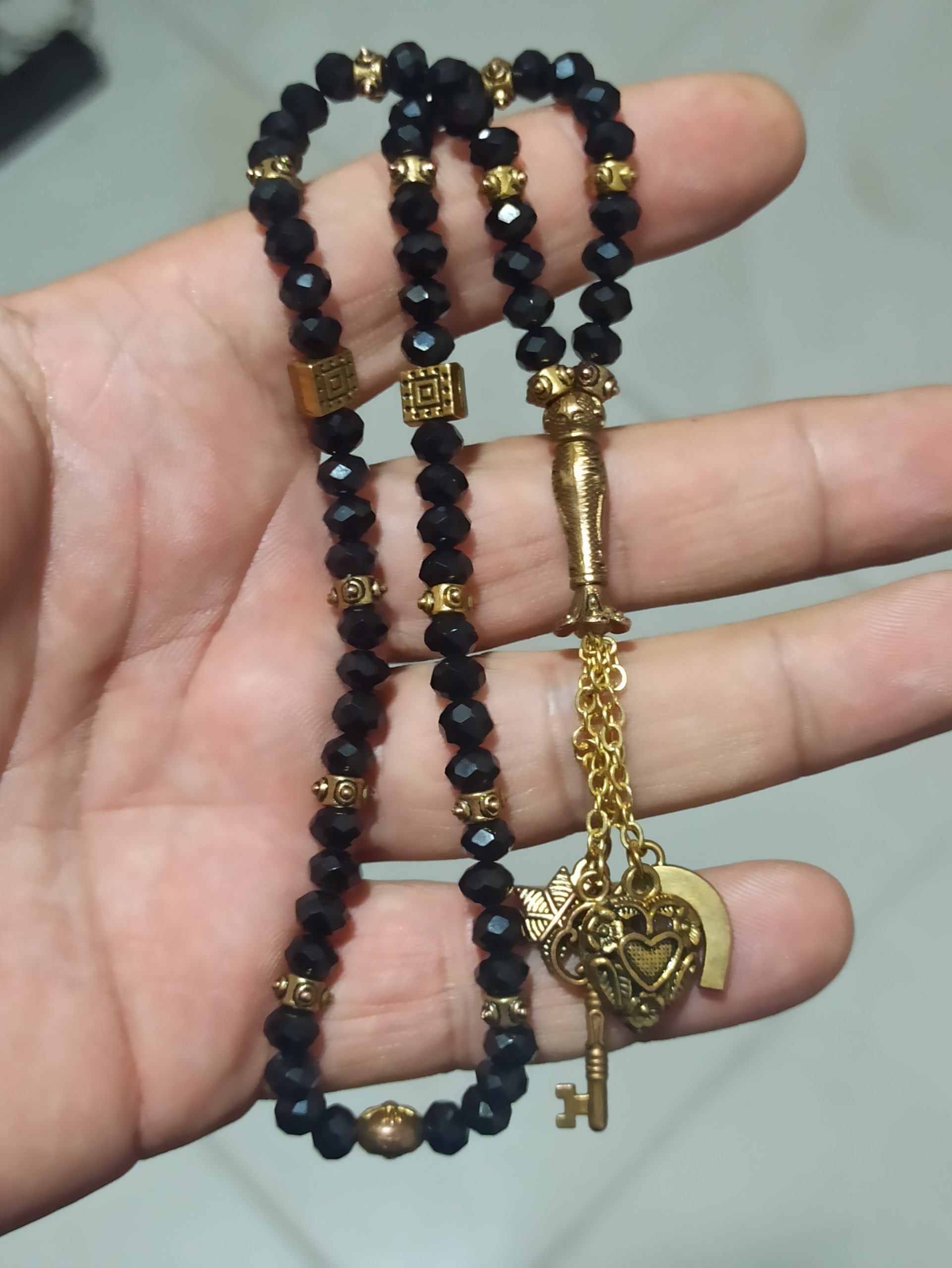 تسبیح تزئینی مطابق تصاویر