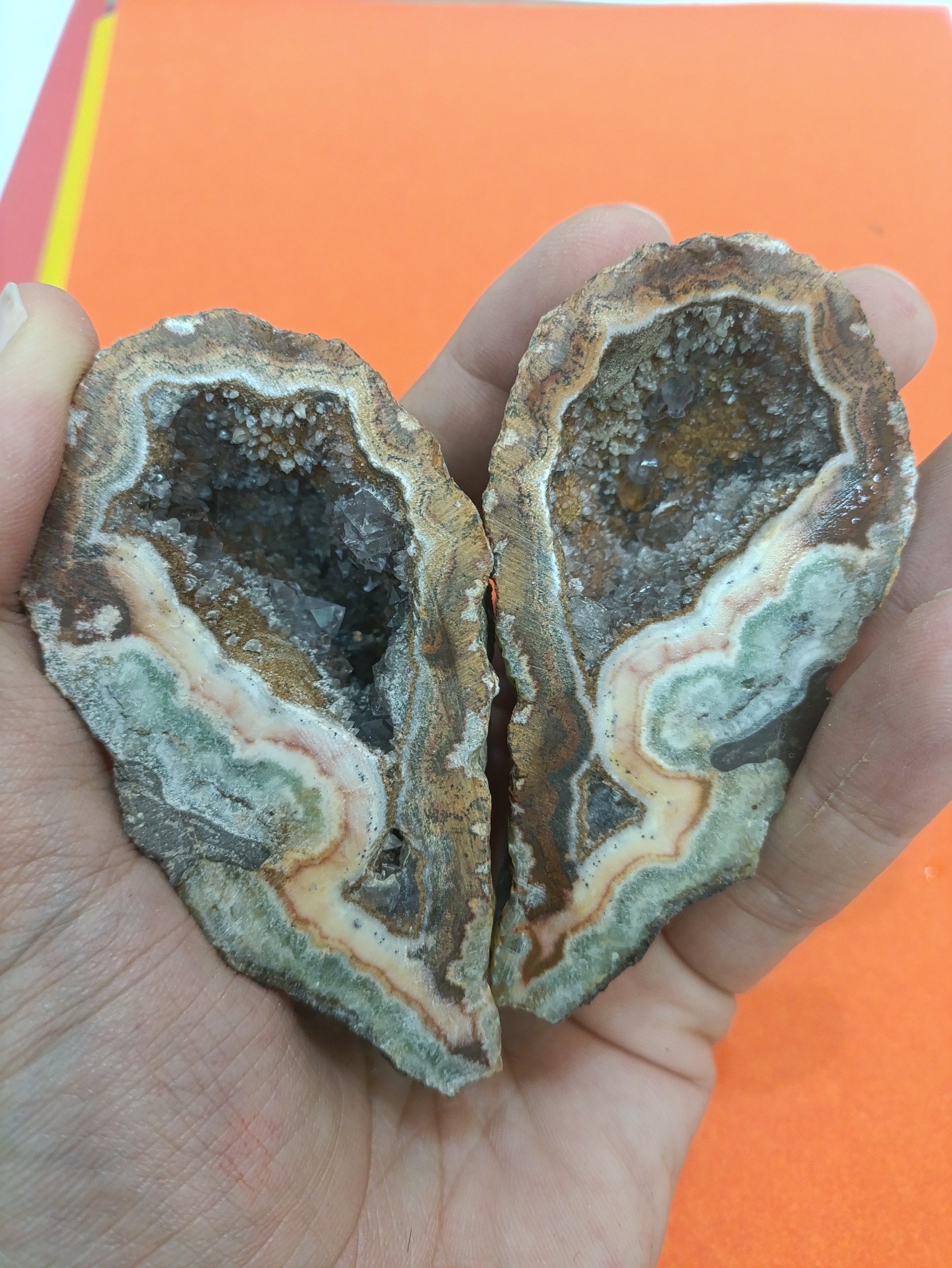 توپی فوق العاده آمیتیست چشم نواز