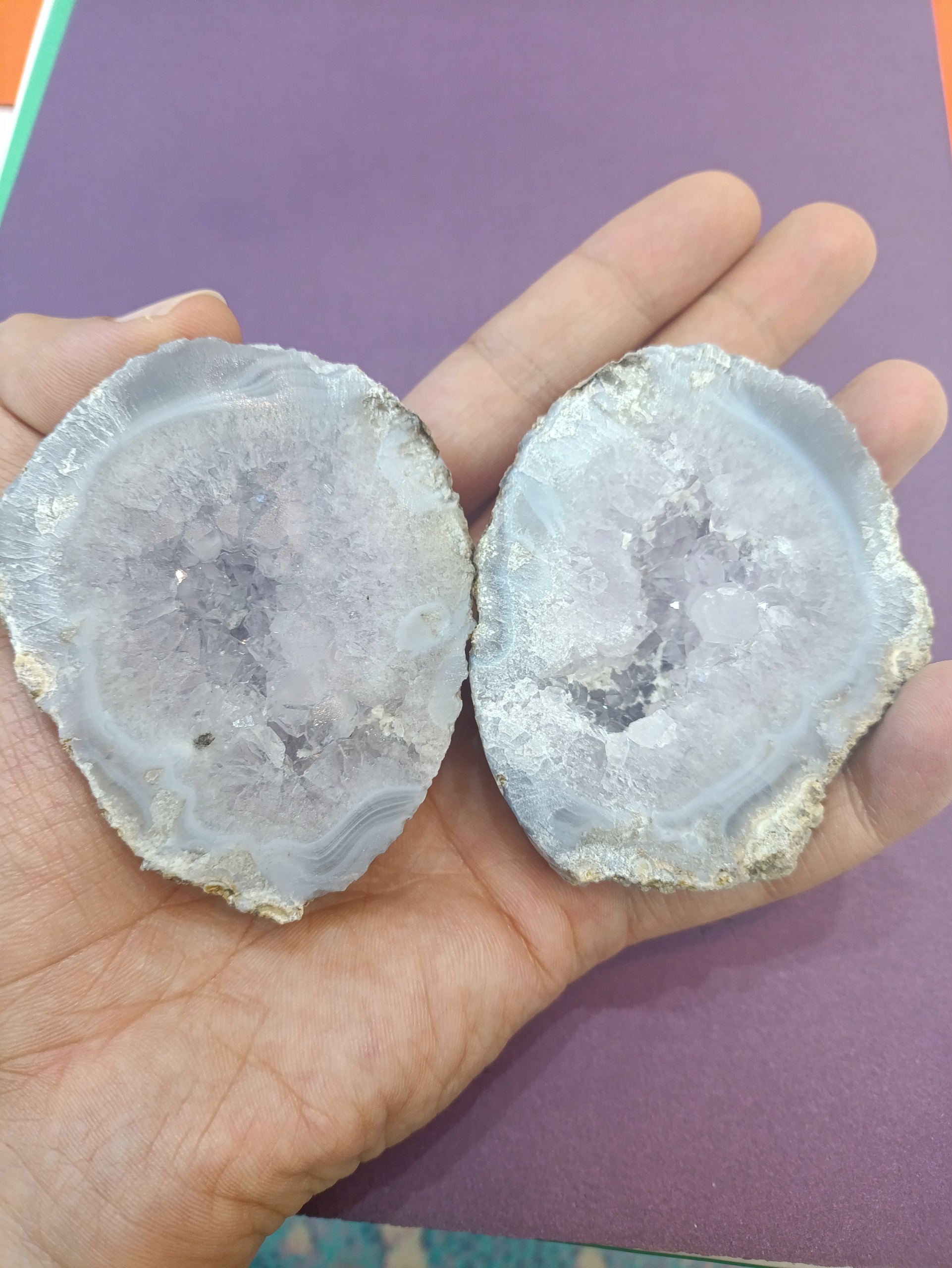 توپی زیبای آمیتیست