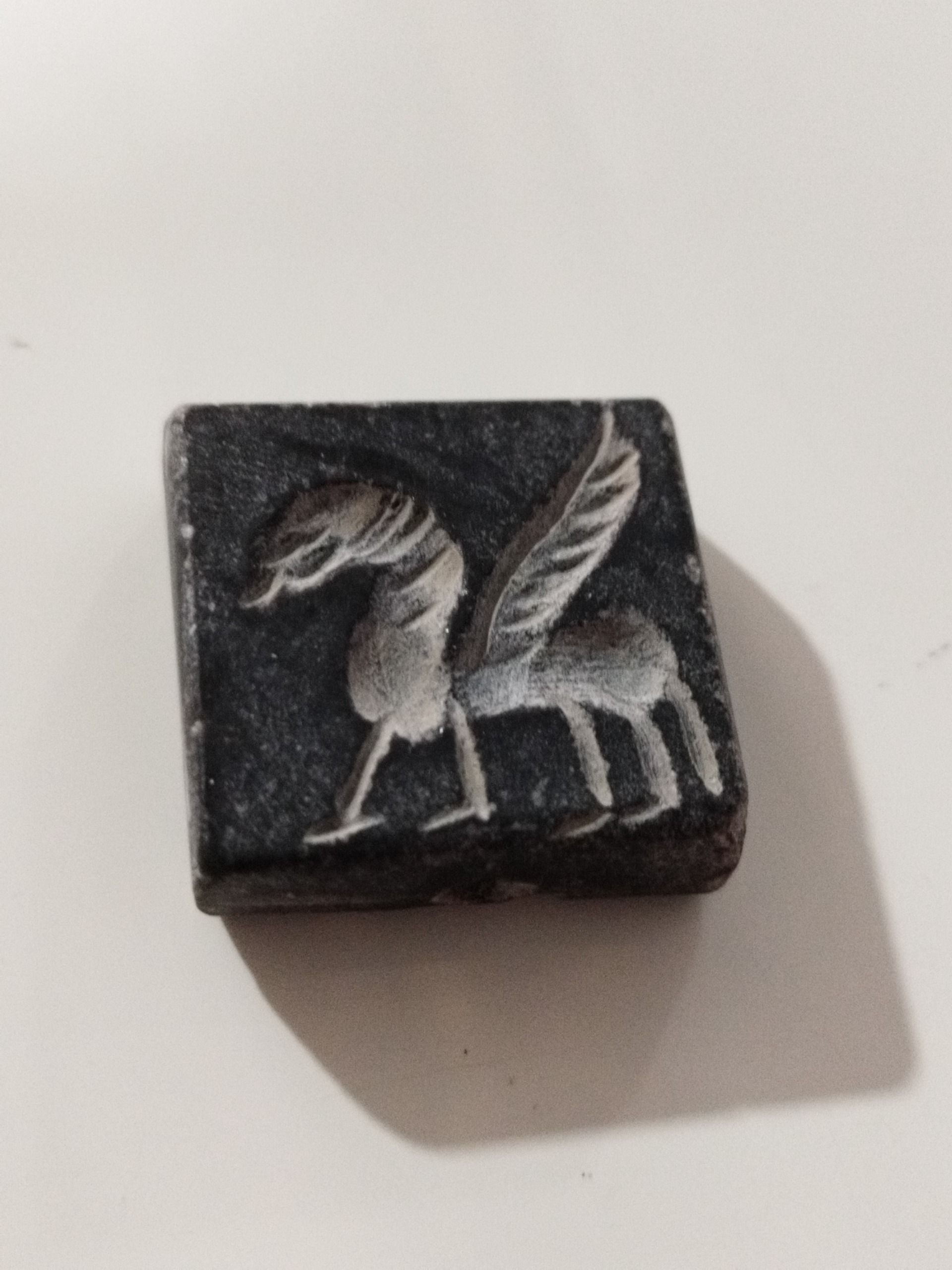 مهر یشم قدیمی دو طرف نقش