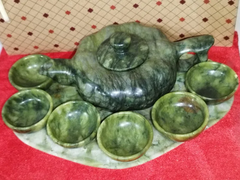 ست سینی قوری و6عدد کاسه یشم
