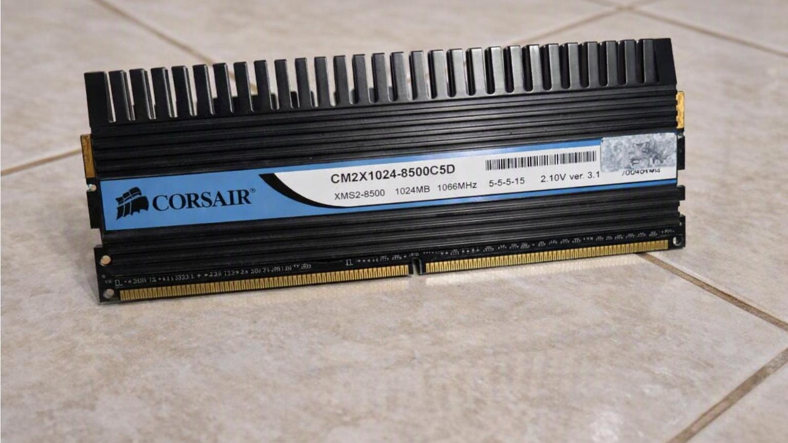رم کامپیوتر مدل CORSAIR