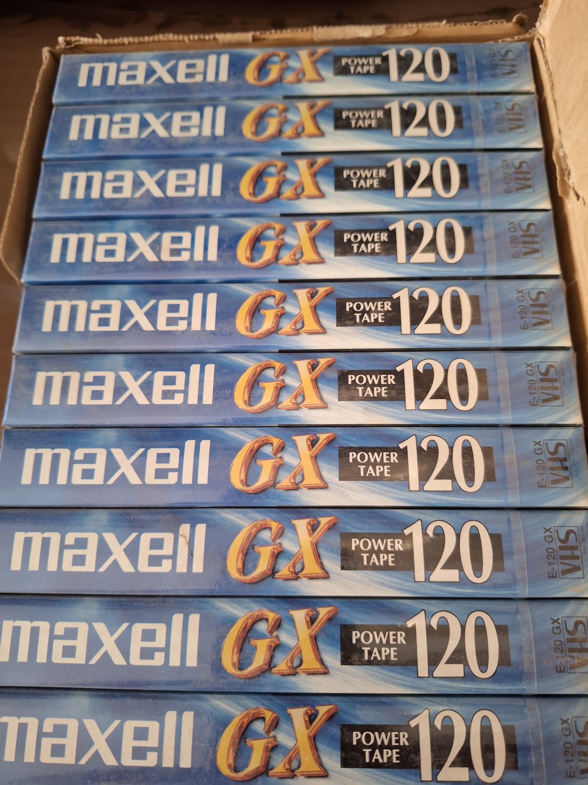 ده عدد نوار خام 120 VHS مارک مکسل ژاپن