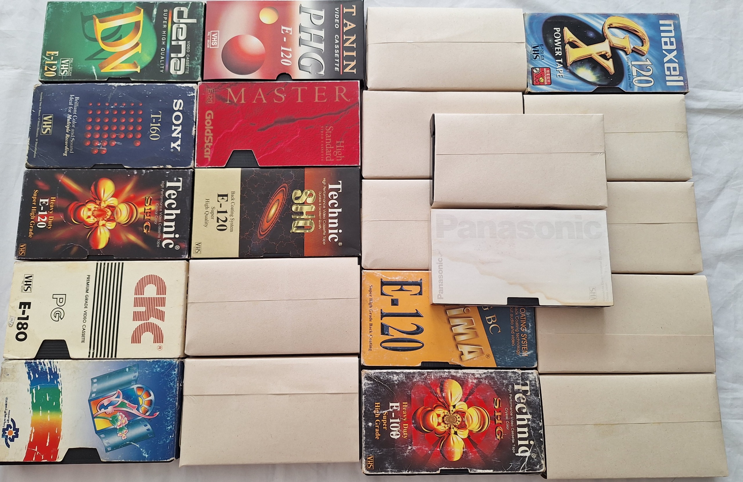 22 حلقه نوار VHS کنسرت و شو آذربایجان