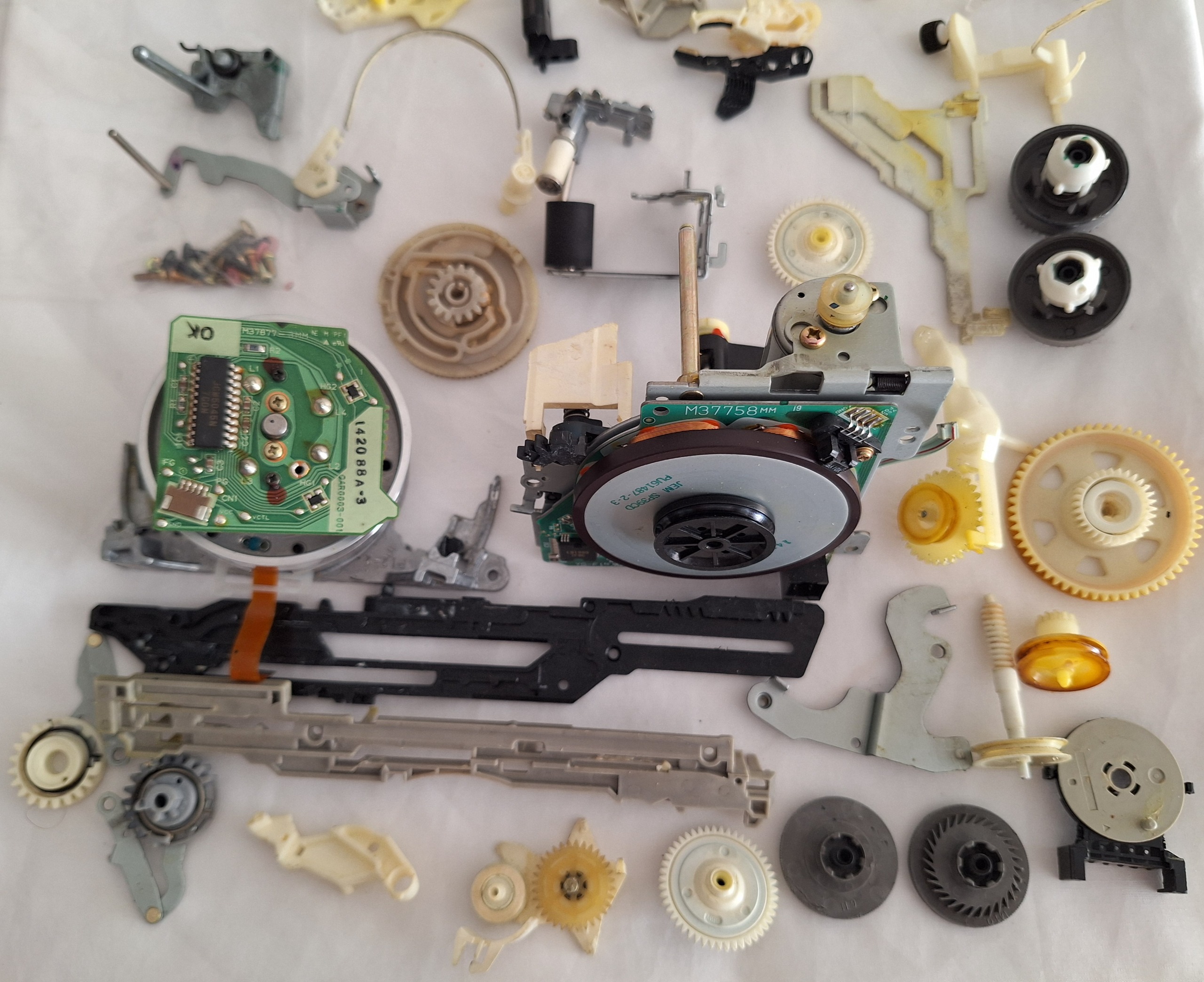 قطعات ویدیو VHS فیلیپس مدل VR497