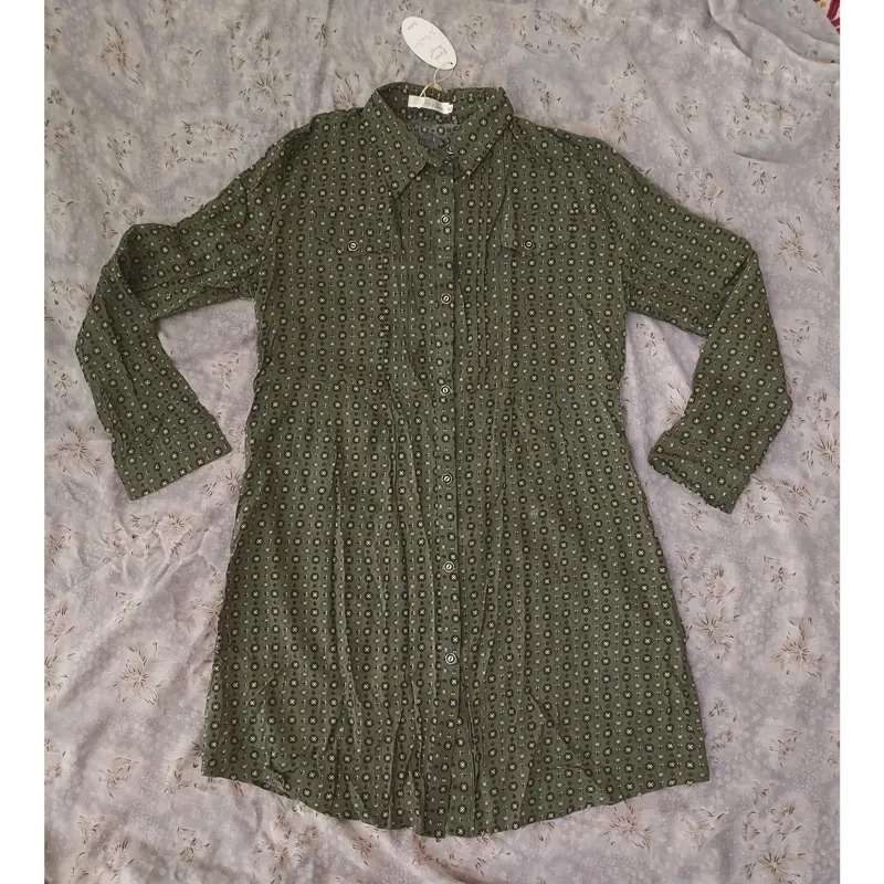 مانتو نخی سبز جلو دکمه