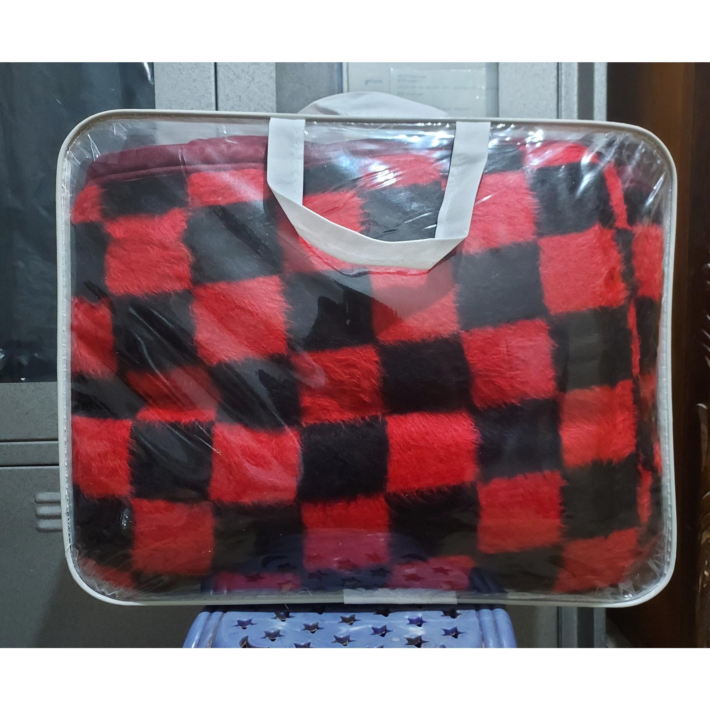 پتو پشمی دونفره طرح شطرنجی قرمز مشکی