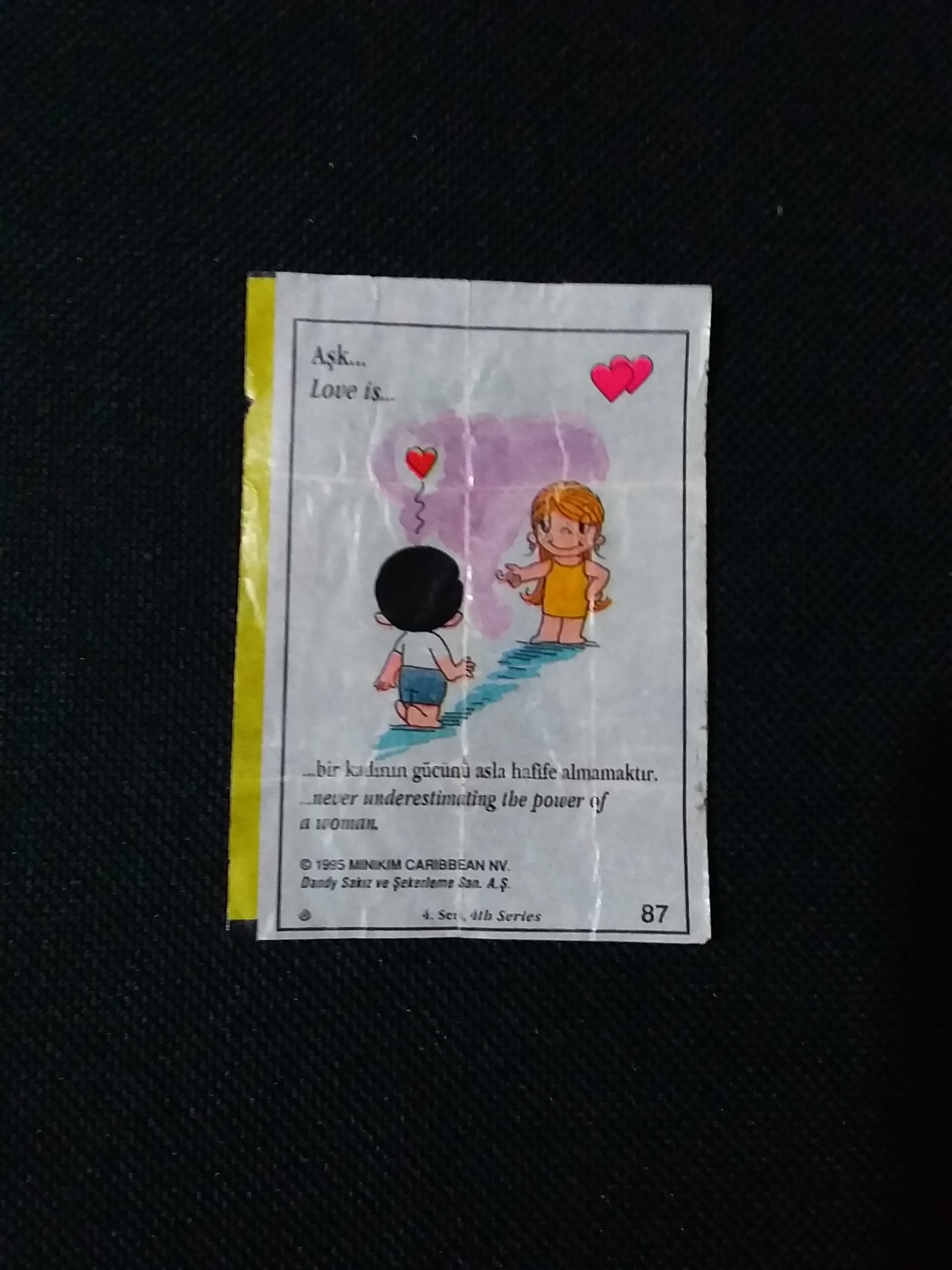 عکس آدامس لاویز love is _کدjdeg3