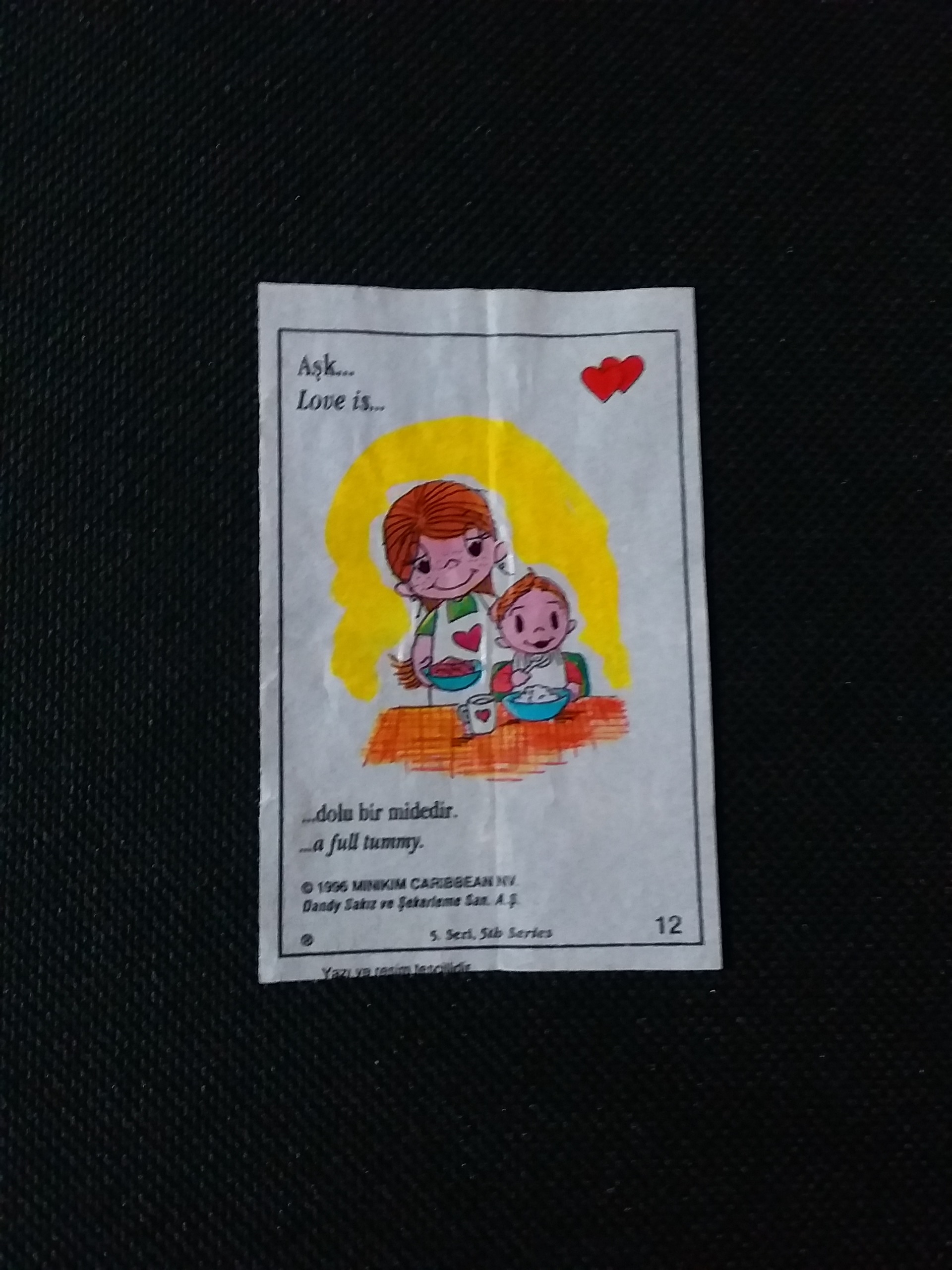 عکس آدامس لاویز love is _کدjdeg3