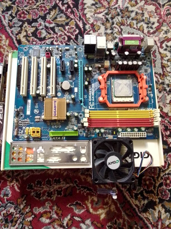 باندل مادر بورد گیگابایت ddr2 مدل GA-M52L-S3