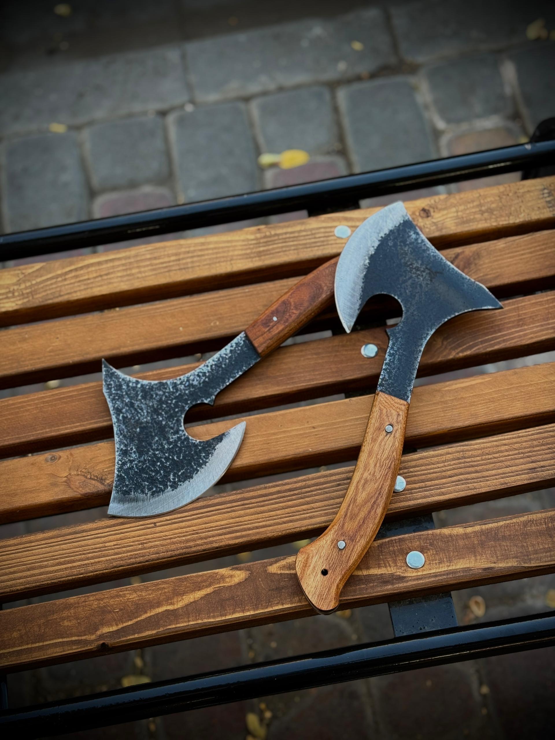 تبر استاد احمد زنجان صفری