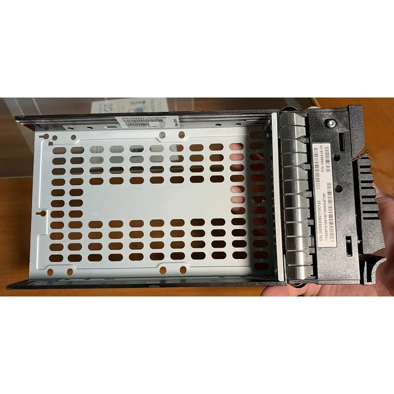 کدی هارد سرور 3.5 اینچ NETAPP DS4243 3.5 Caddy