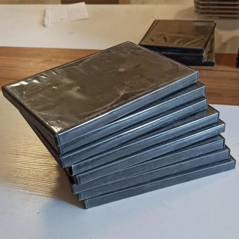 قاب CD یا DVD چندتایی