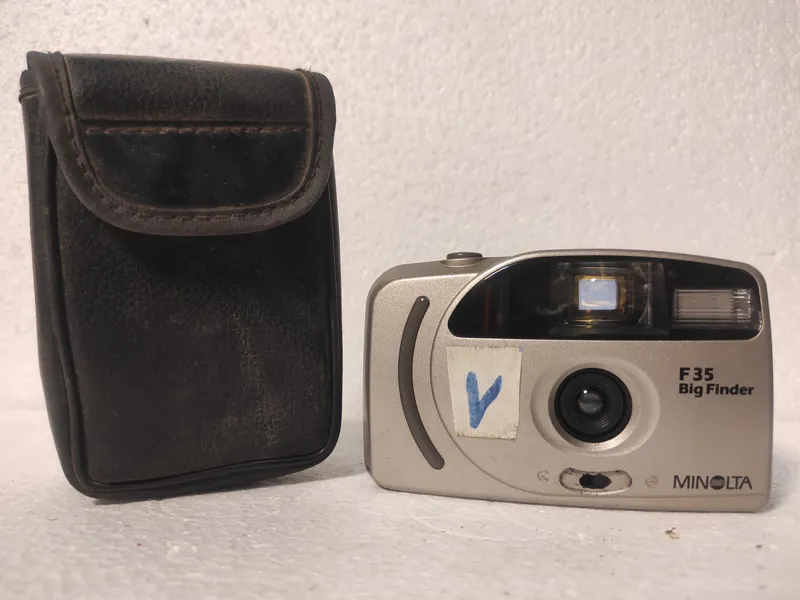 دوربین کلکسیونی MINOLTA طبق عکس و توضیحات