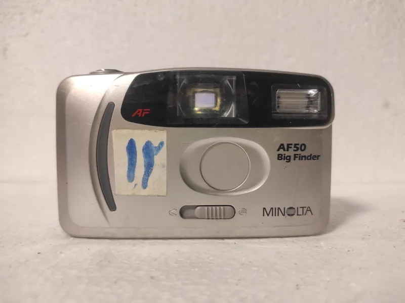 دوربین کلکسیونی MINOLTA طبق عکس و توضیحات