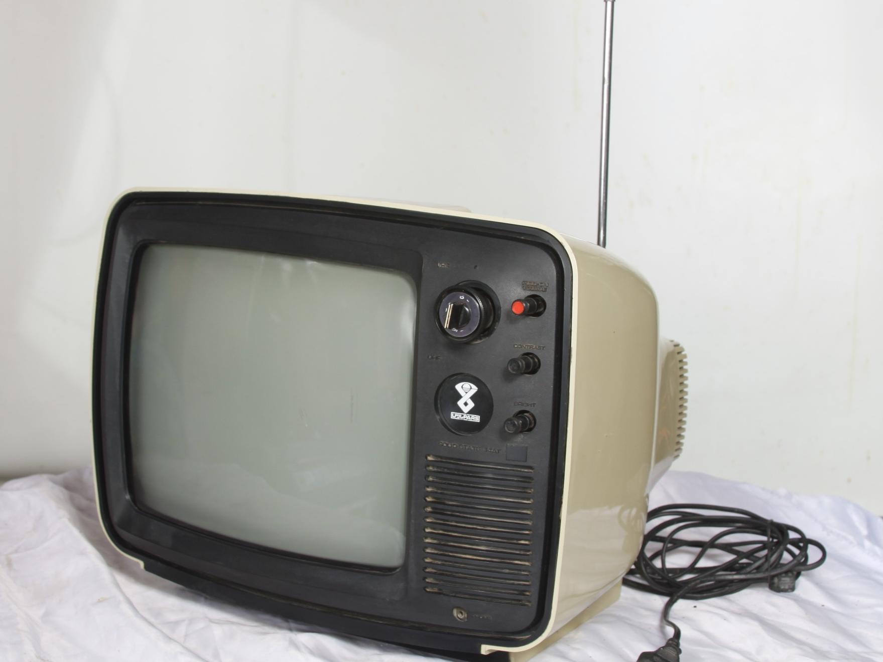 تلویزیون  نوستالژیک و قابل استفاده با دیجیتال